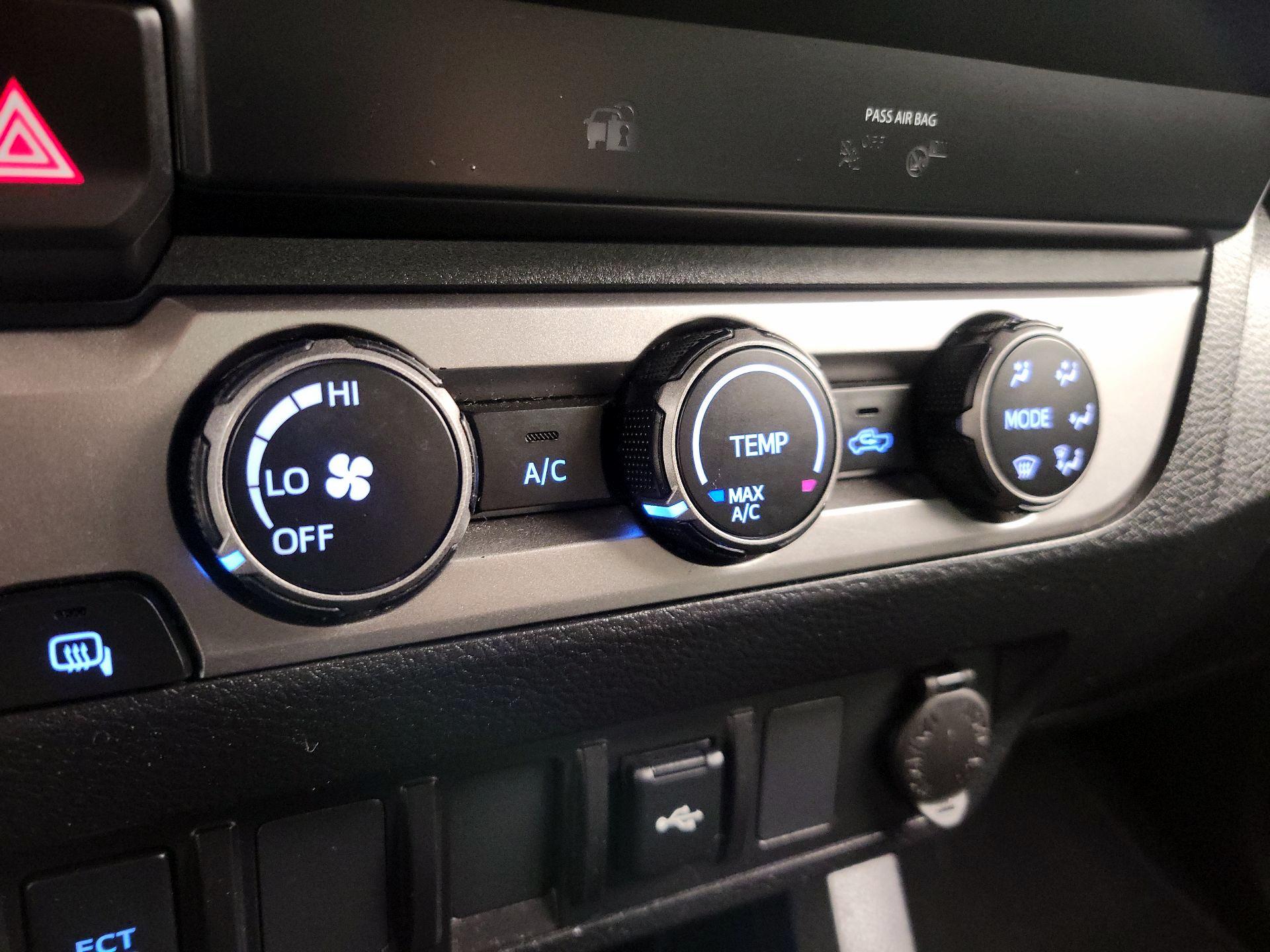 Thumbnail: 2022 Toyota Tacoma - 16