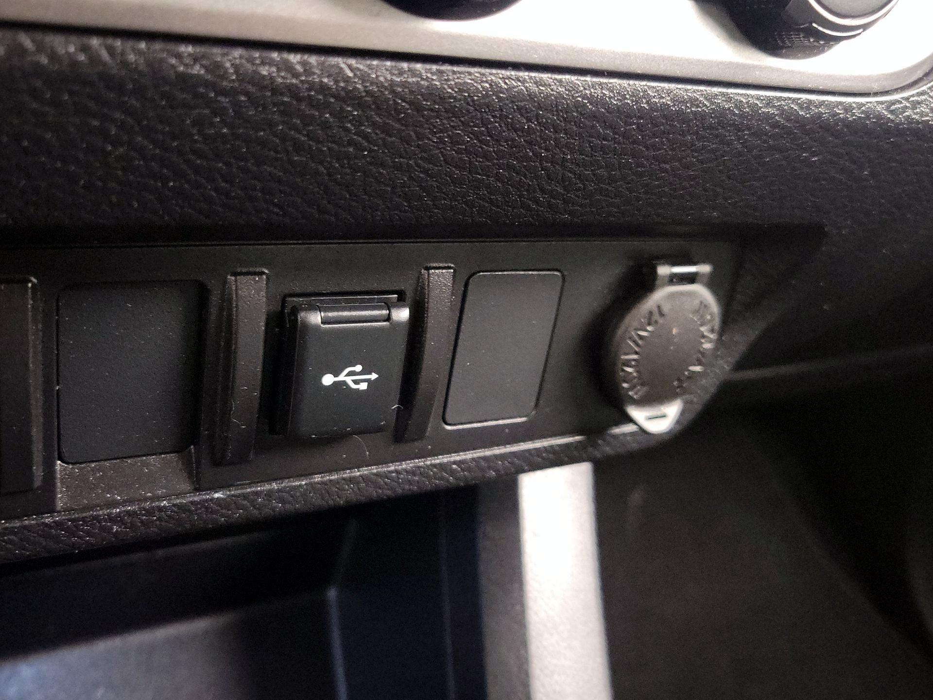 Thumbnail: 2022 Toyota Tacoma - 18