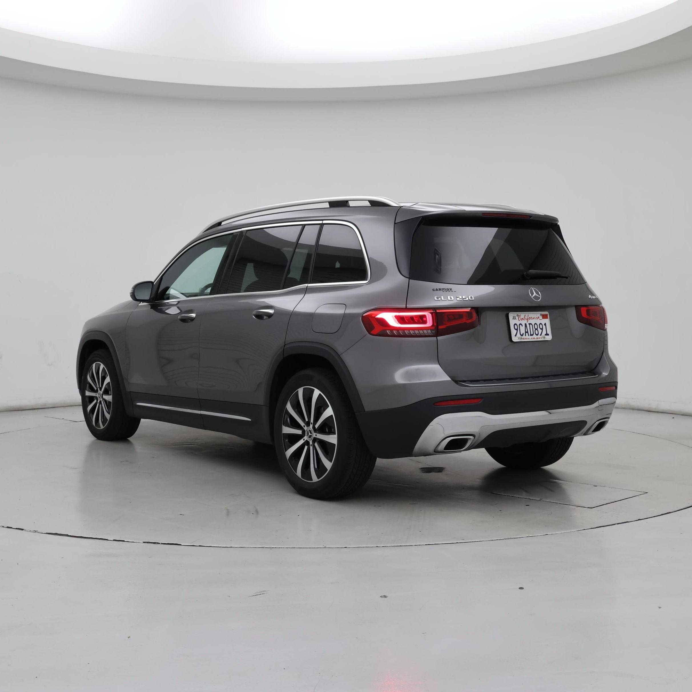 Thumbnail: 2022 Mercedes-Benz GLB - 2