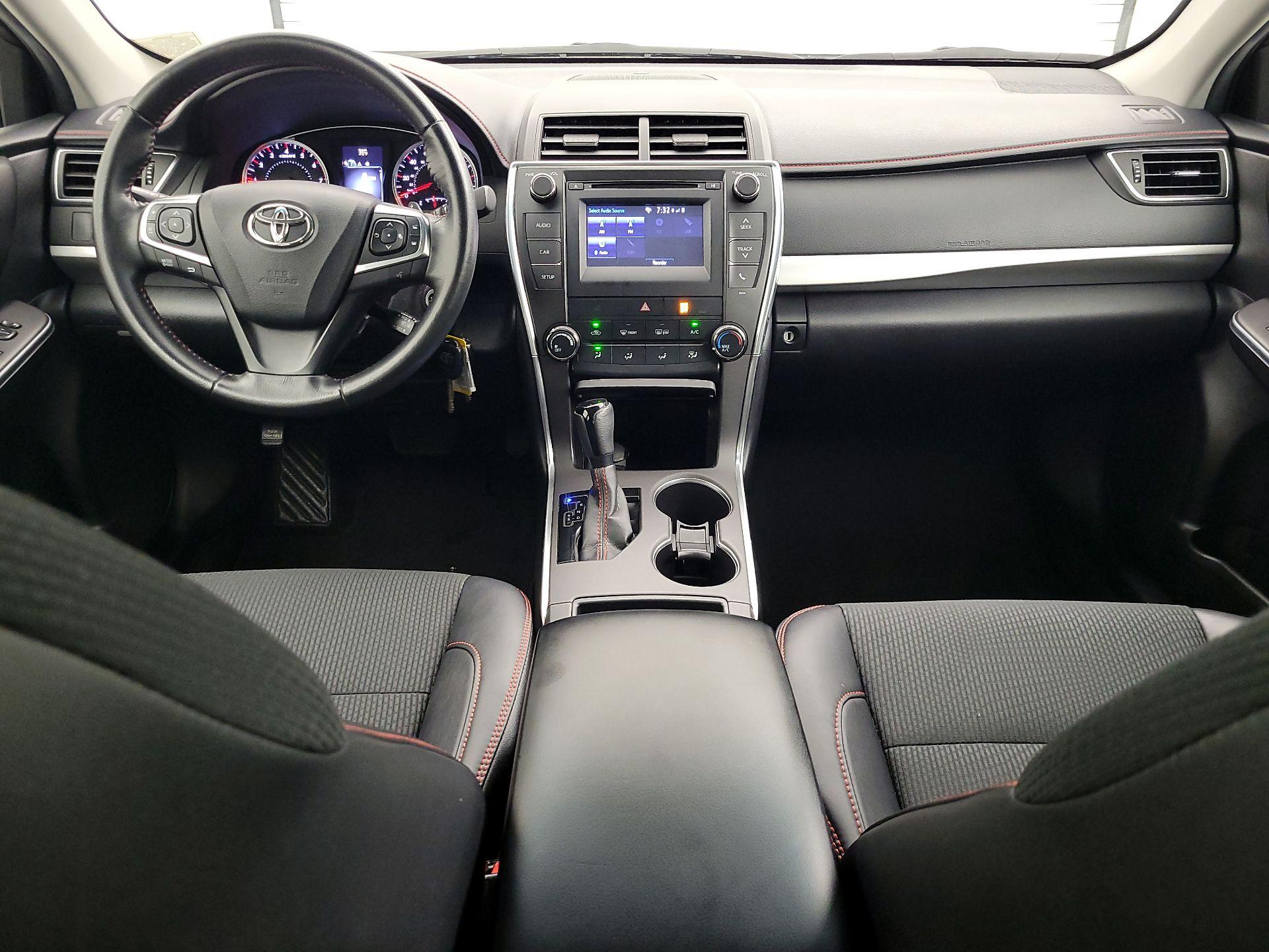 Thumbnail: 2016 Toyota Camry - 9