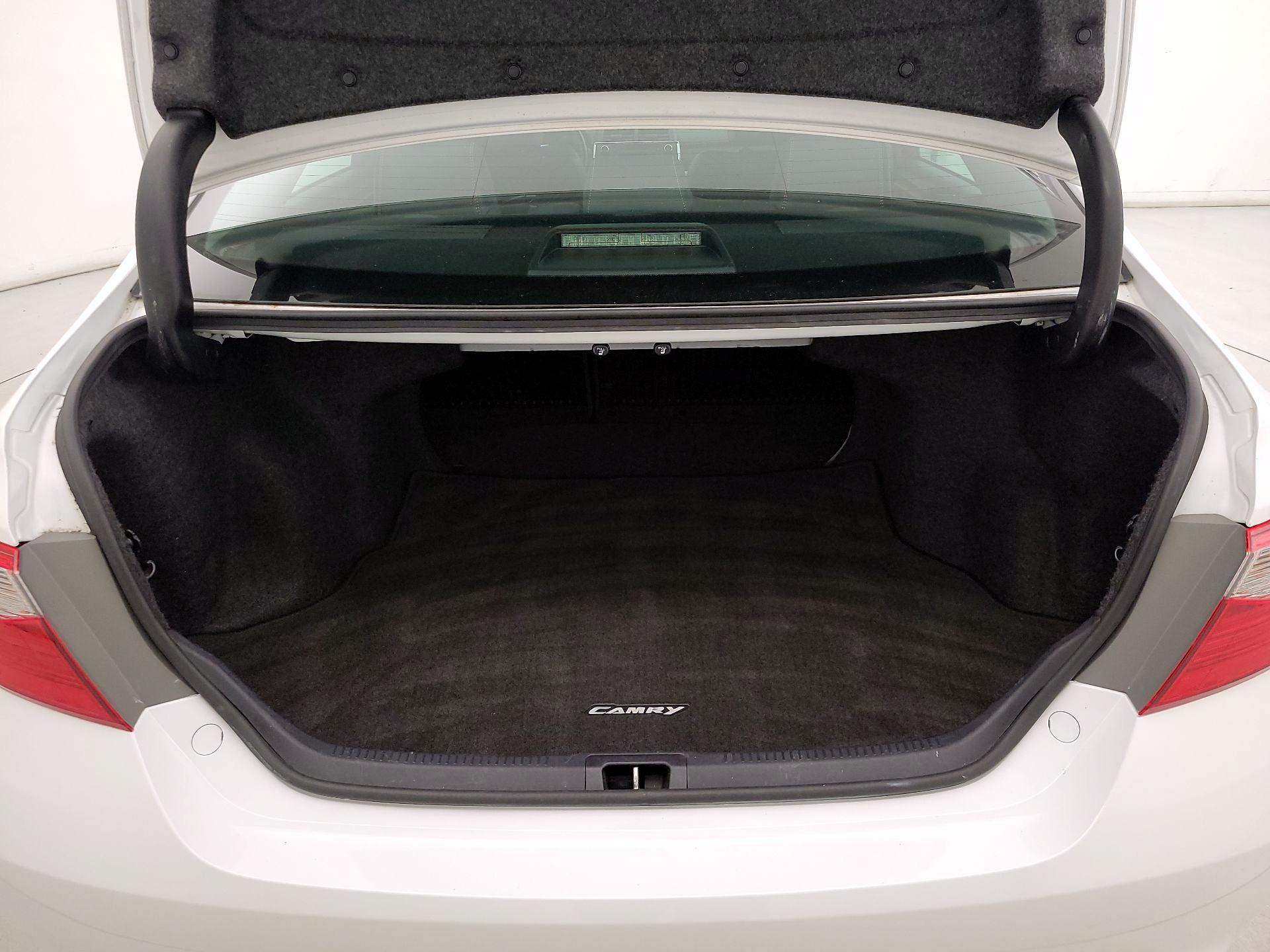 Thumbnail: 2016 Toyota Camry - 20