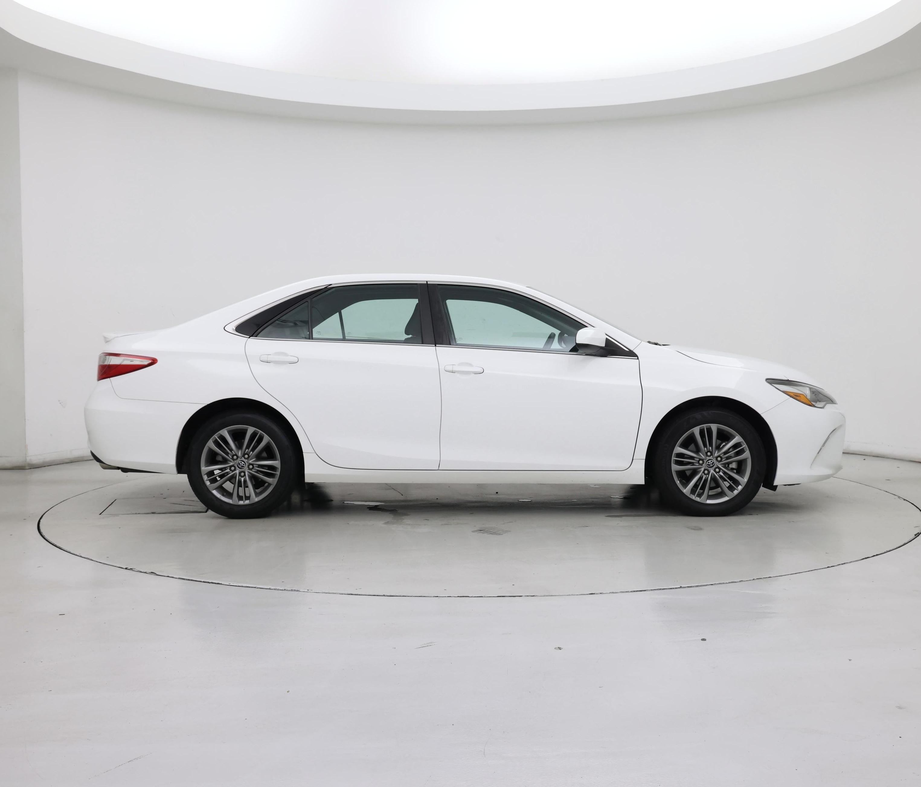 Thumbnail: 2016 Toyota Camry - 7
