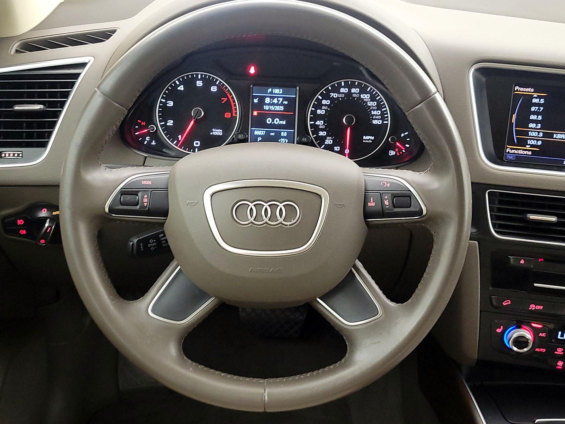 Thumbnail: 2015 Audi Q5 - 10