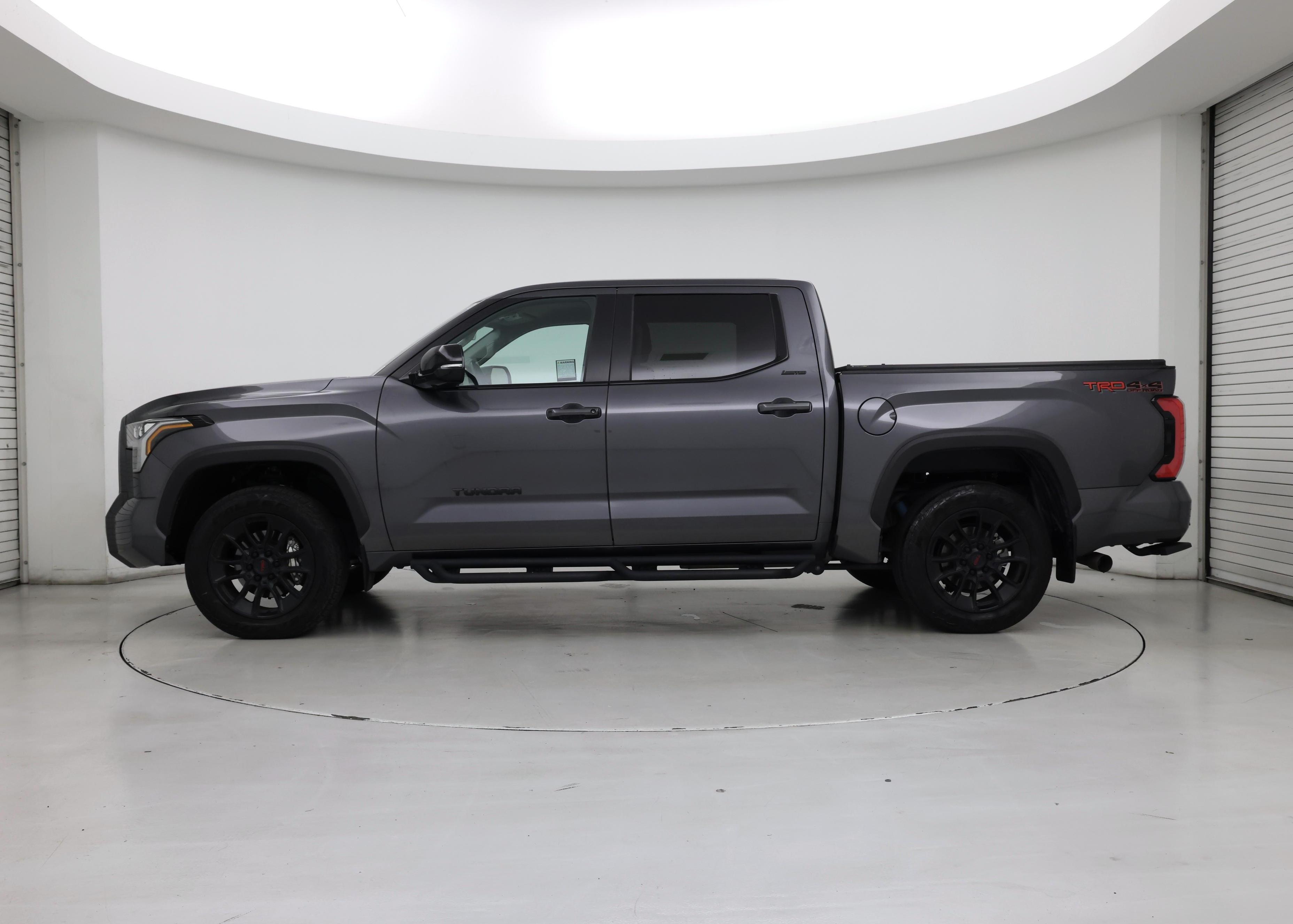 Thumbnail: 2024 Toyota Tundra - 3