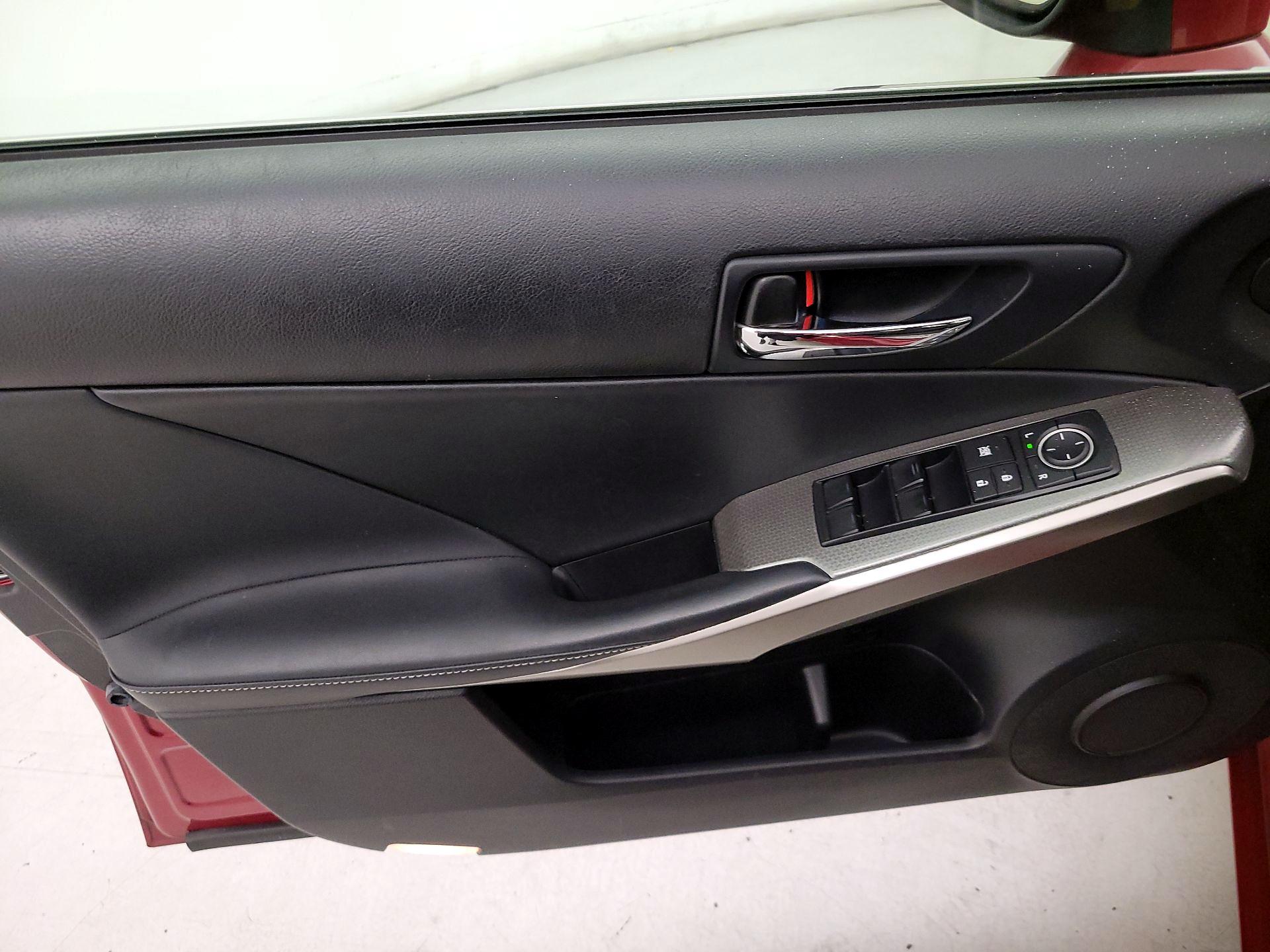 Thumbnail: 2014 Lexus IS - 12