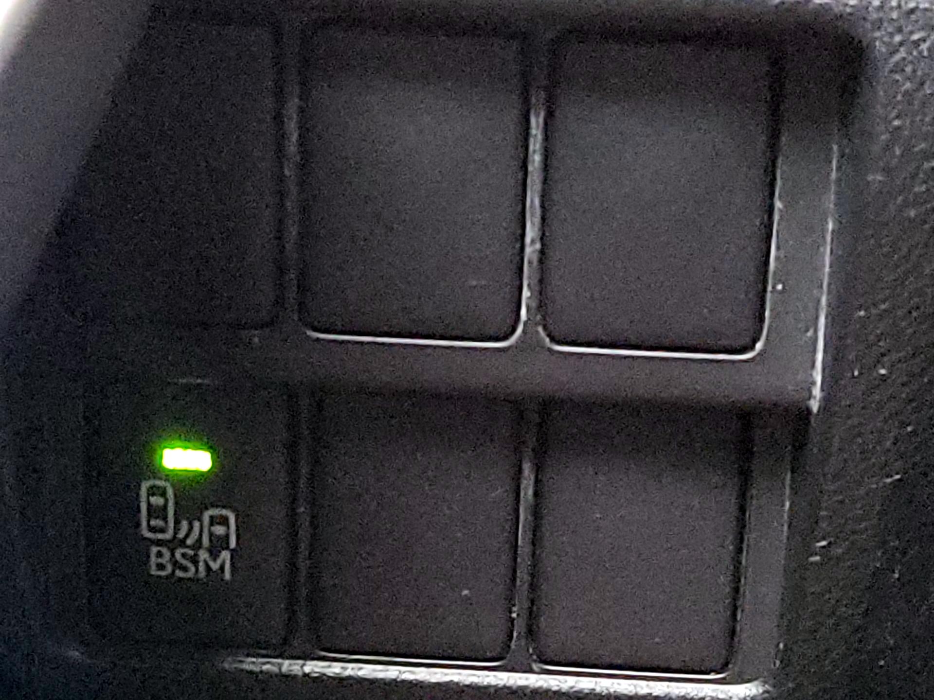 Thumbnail: 2014 Lexus IS - 13