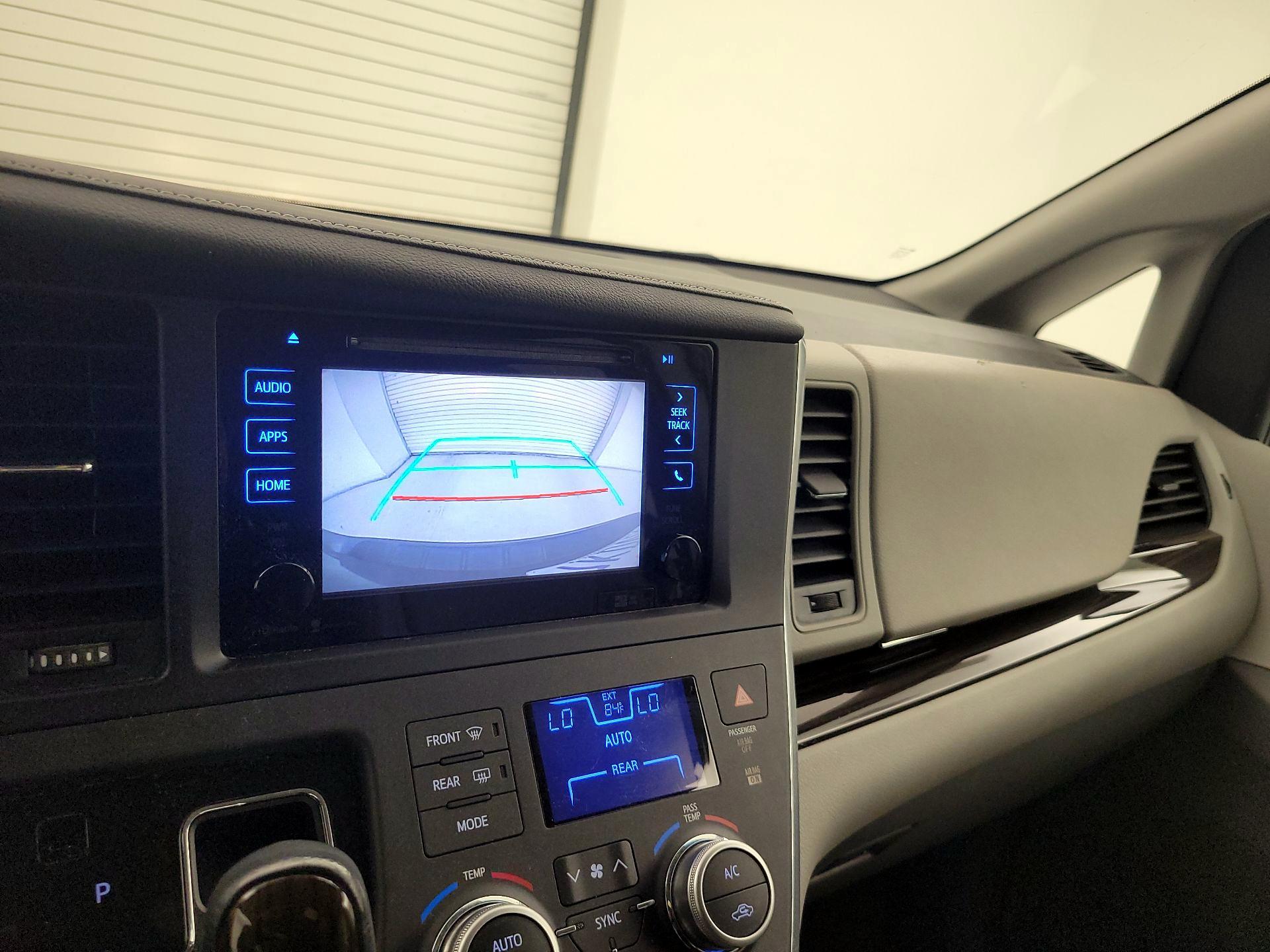 Thumbnail: 2015 Toyota Sienna - 14
