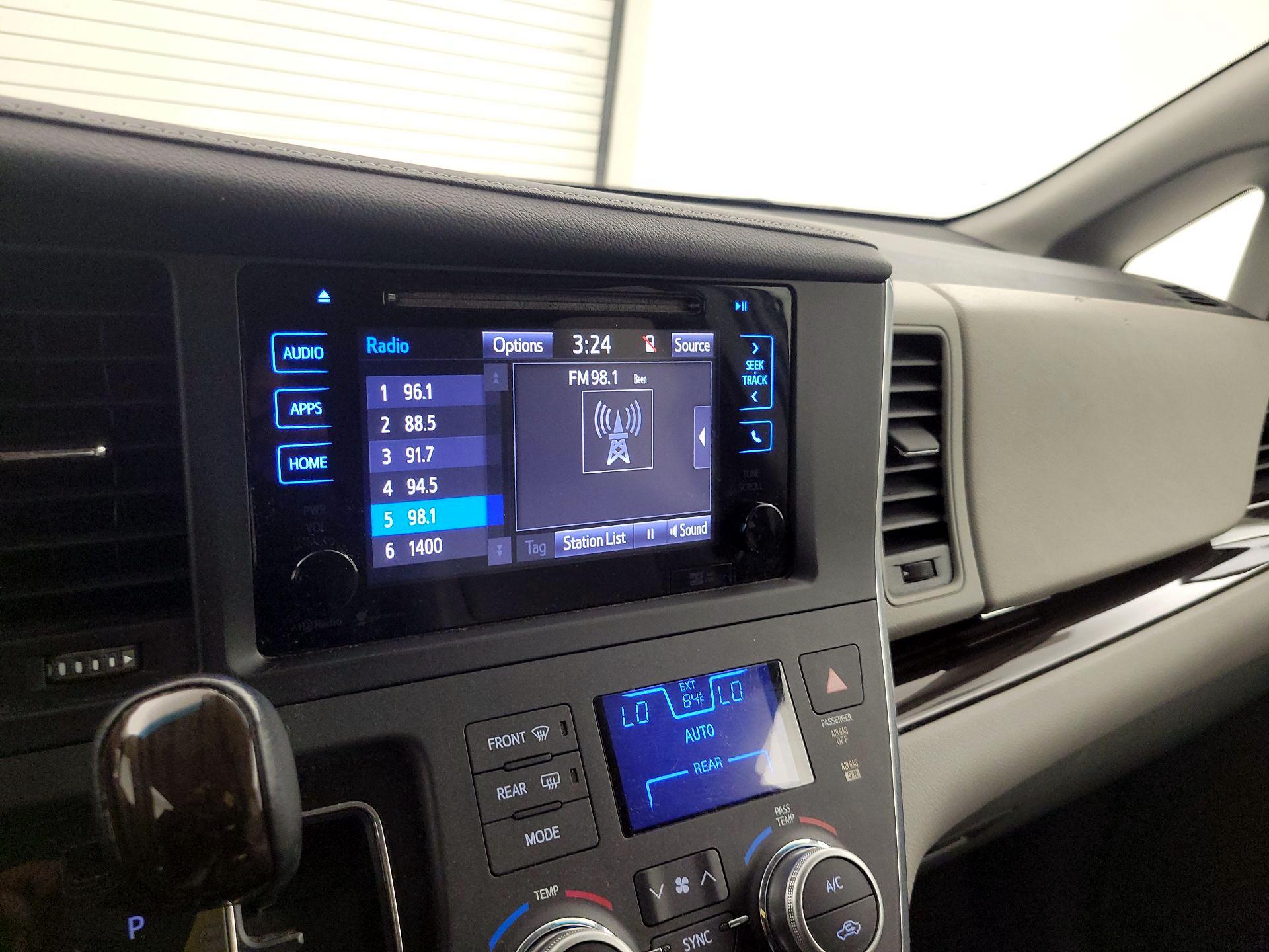 Thumbnail: 2015 Toyota Sienna - 15