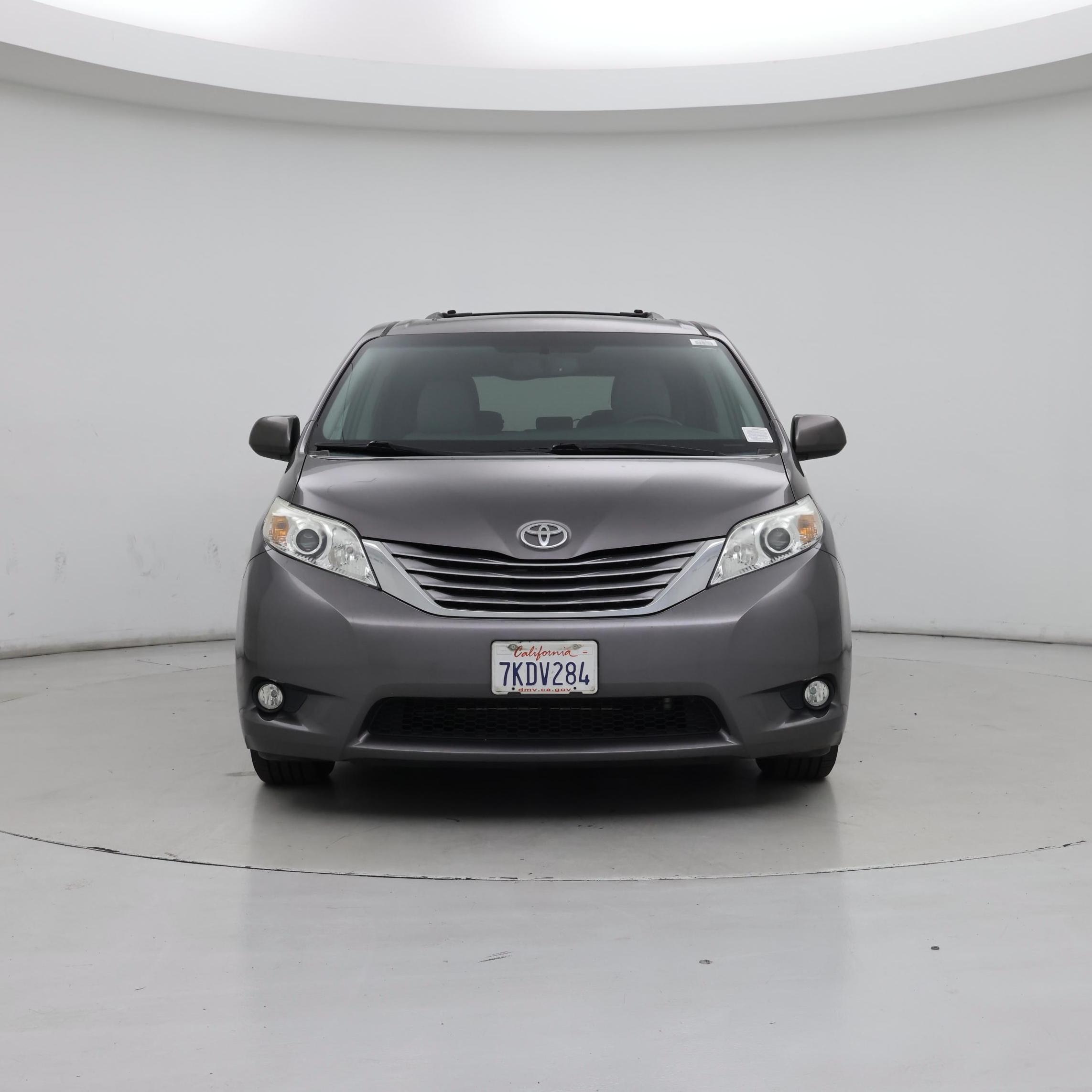 Thumbnail: 2015 Toyota Sienna - 5