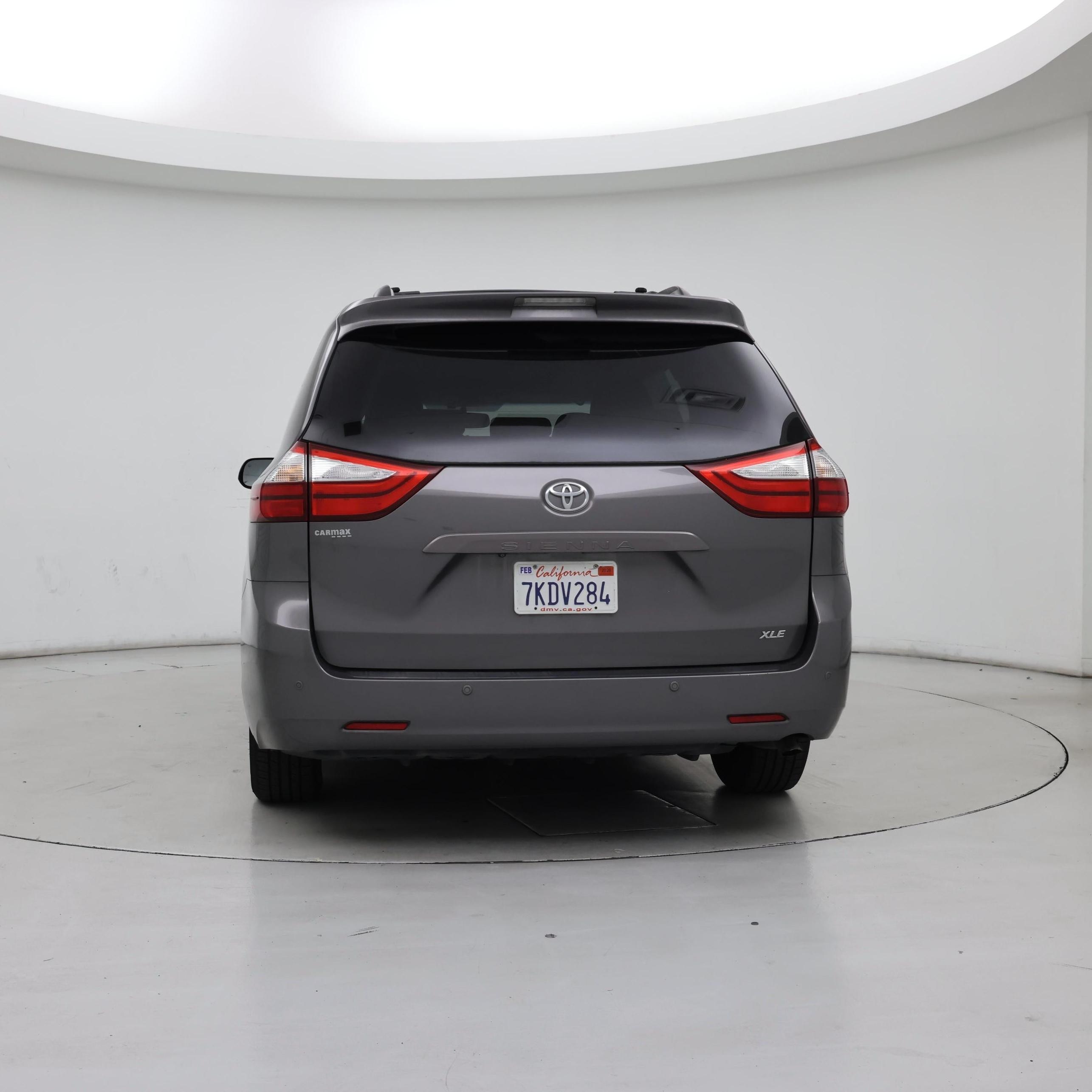 Thumbnail: 2015 Toyota Sienna - 6