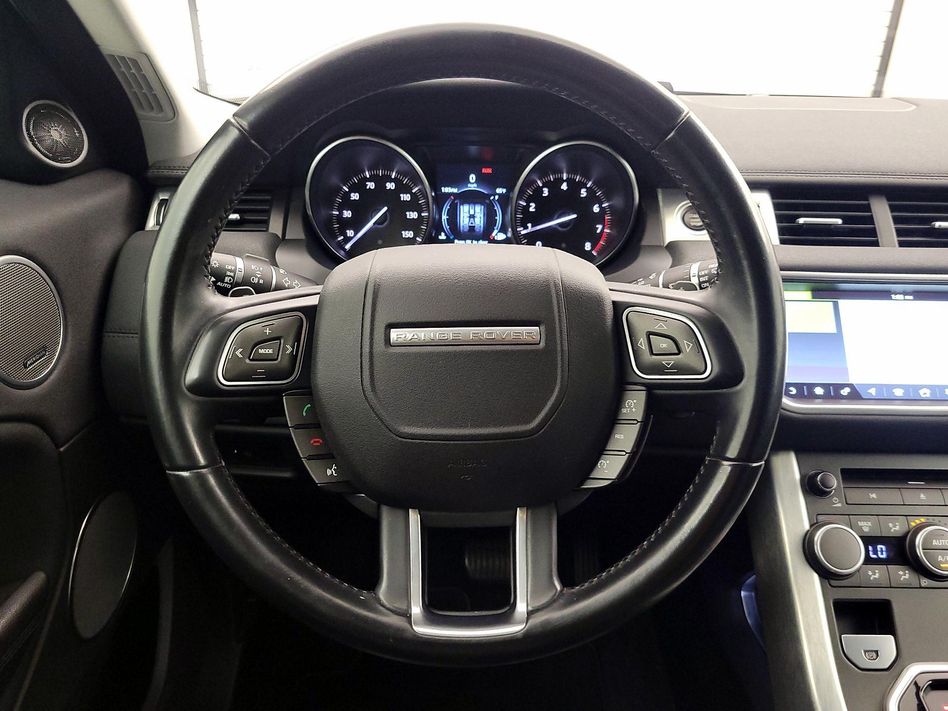 Thumbnail: 2017 Land Rover Range Rover Evoque - 10