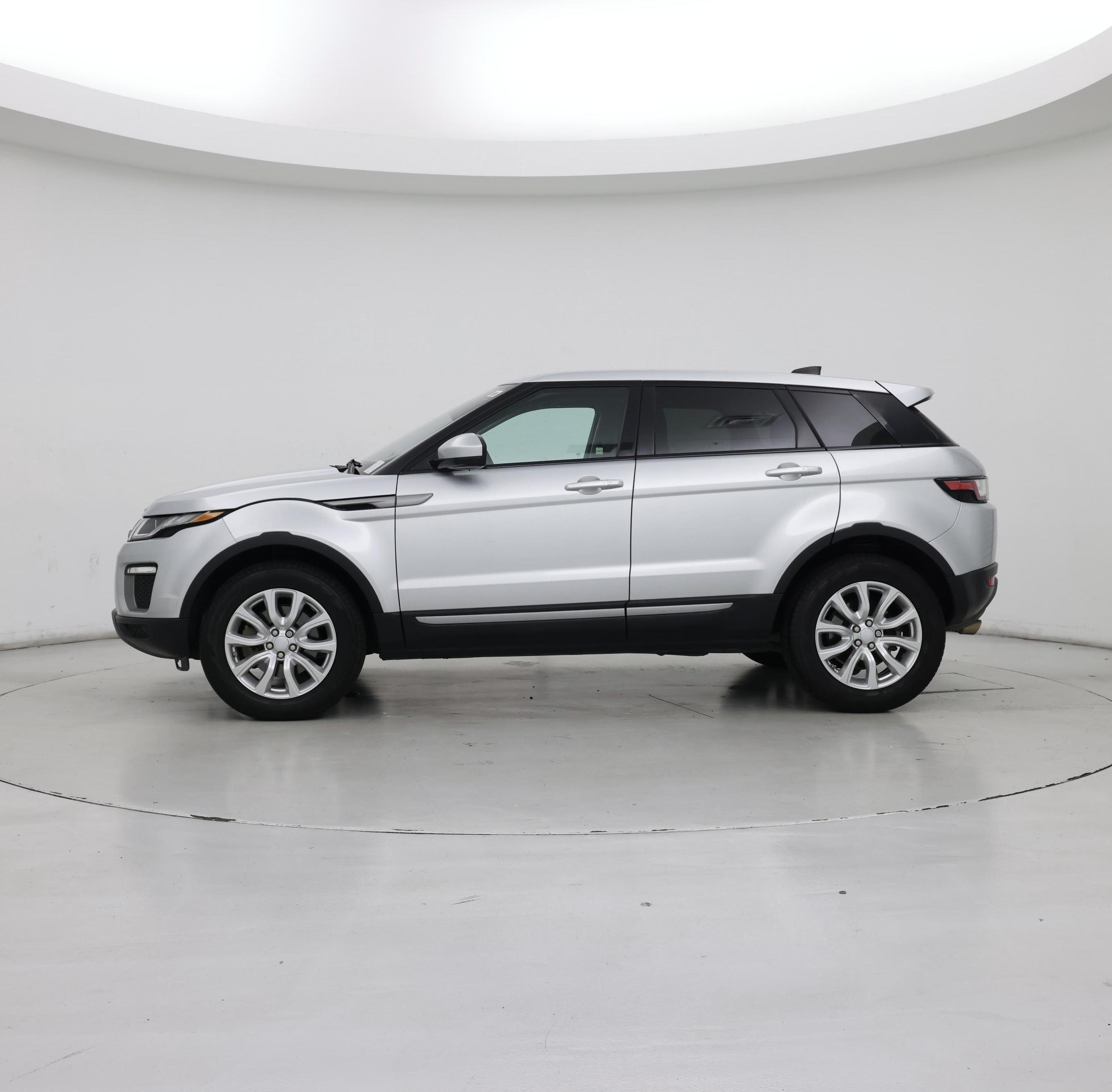 Thumbnail: 2017 Land Rover Range Rover Evoque - 3