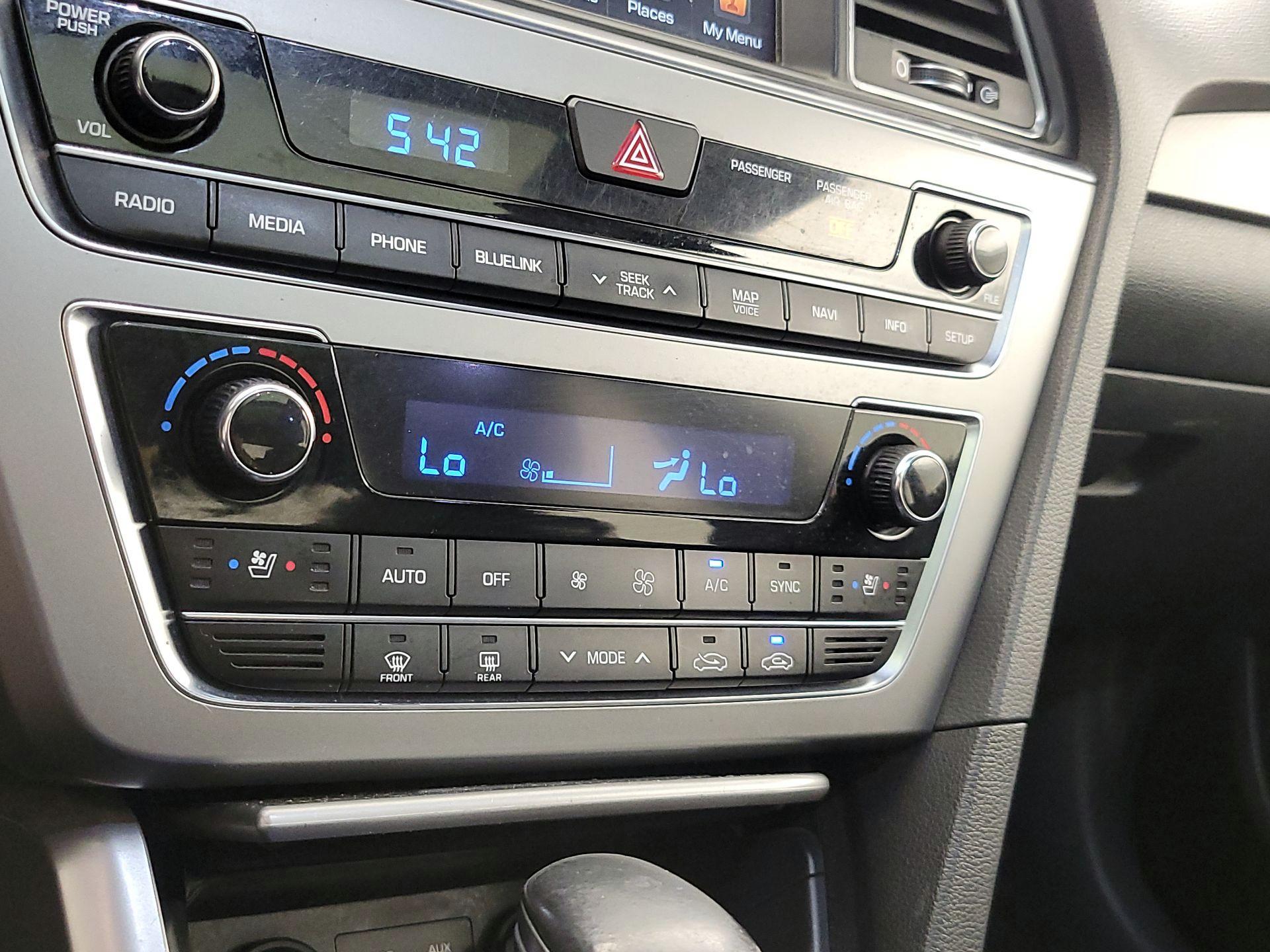 Thumbnail: 2015 Hyundai Sonata - 17