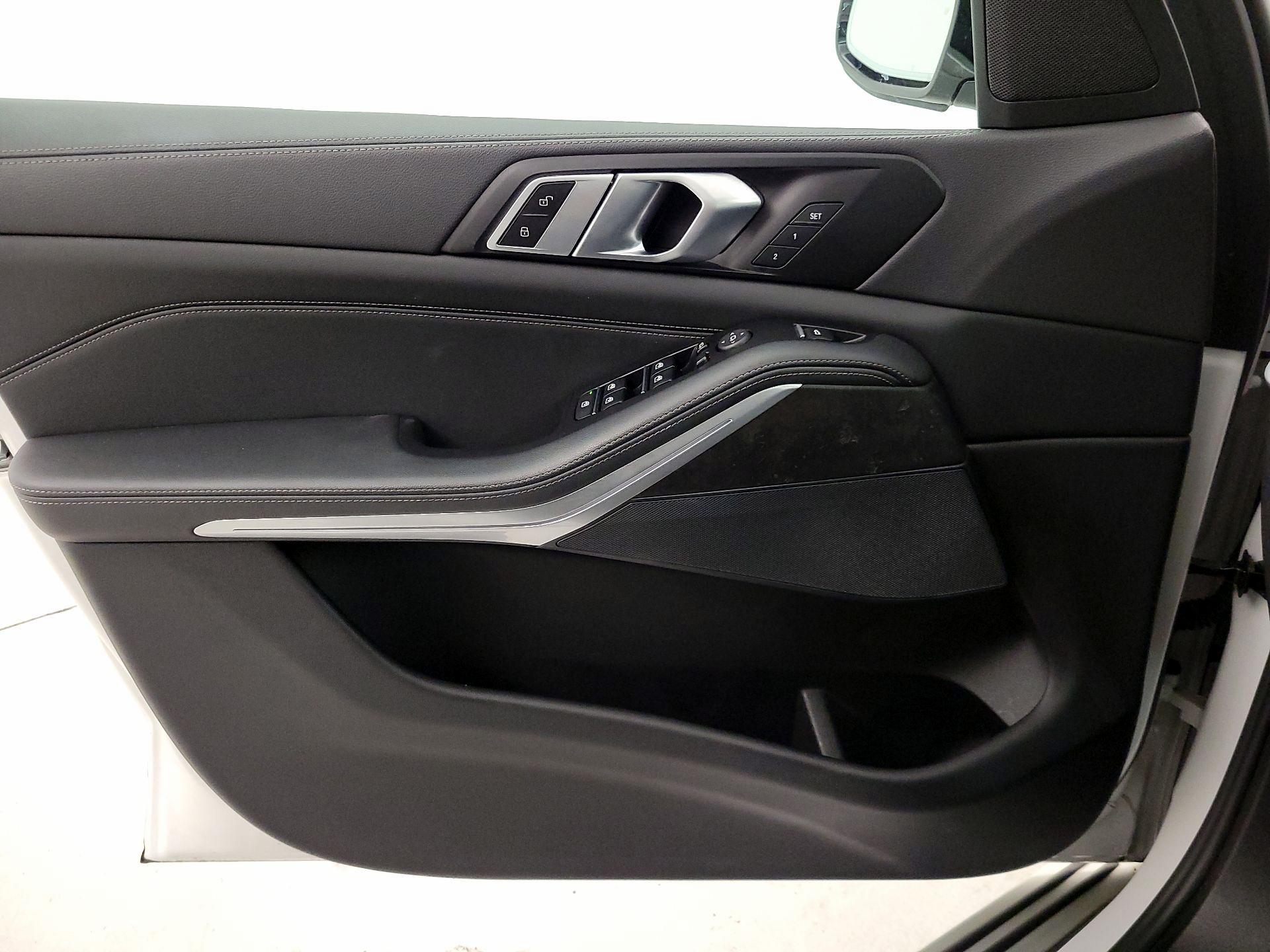 Thumbnail: 2023 BMW X5 - 12