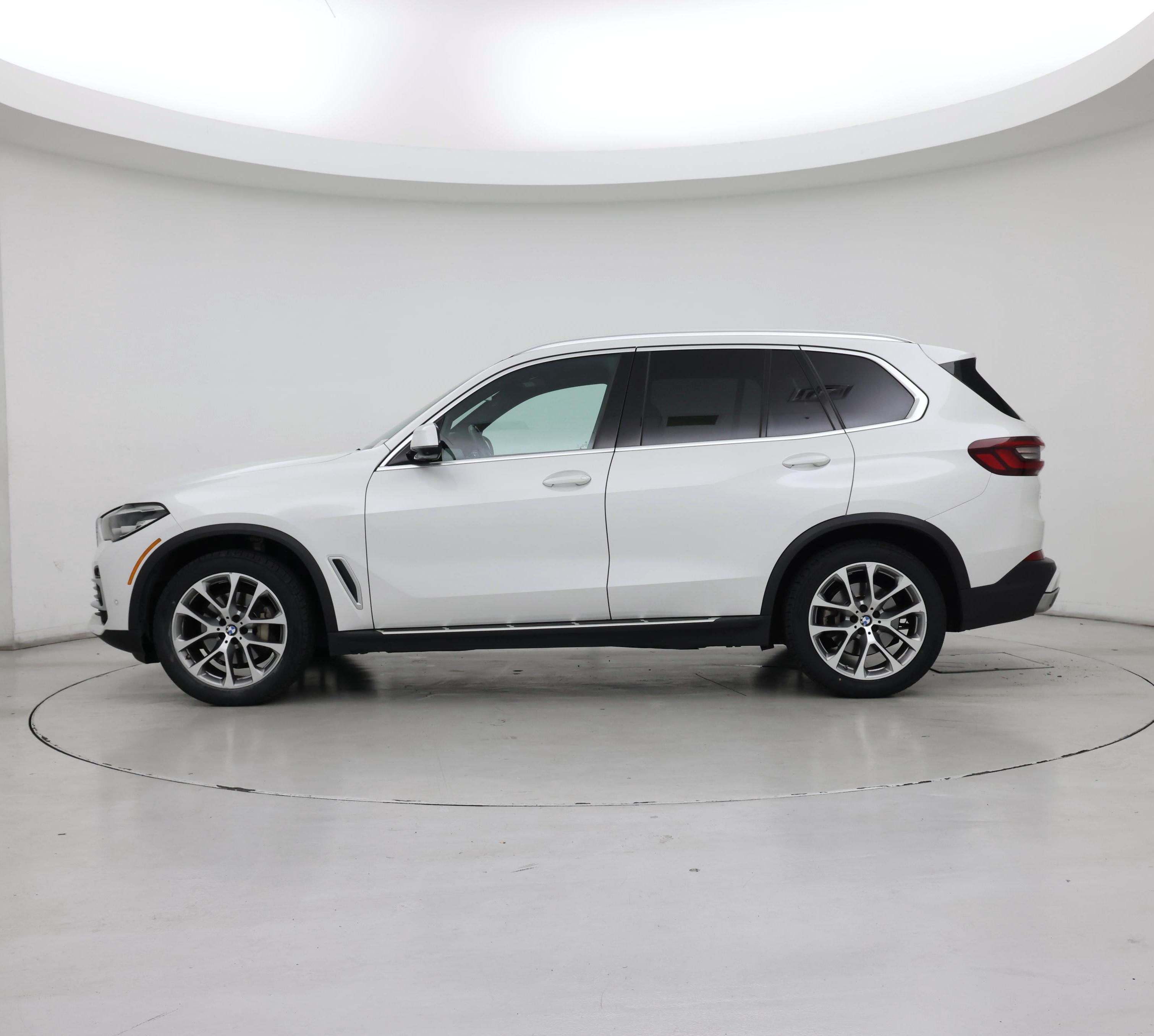 Thumbnail: 2023 BMW X5 - 3
