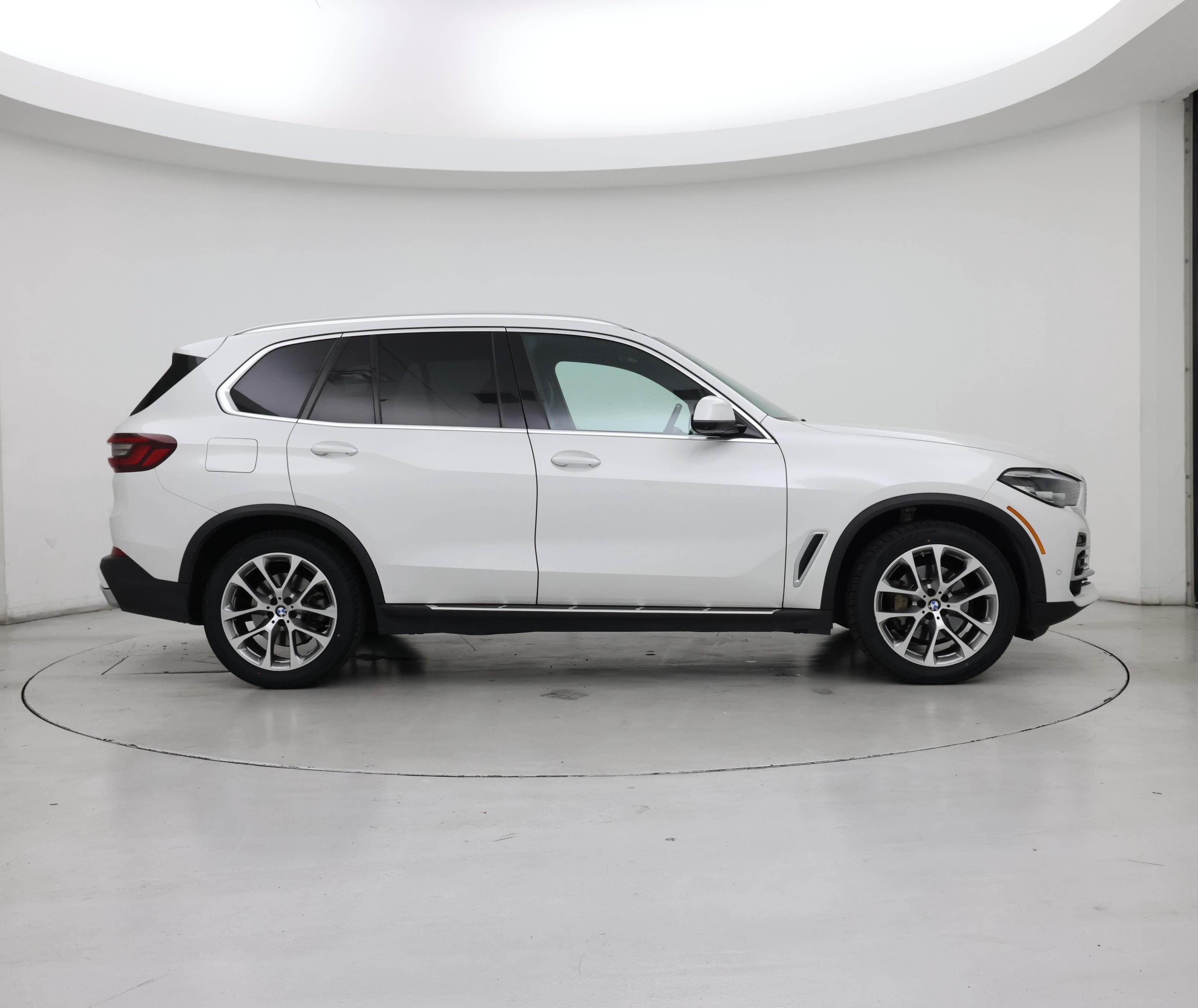 Thumbnail: 2023 BMW X5 - 7