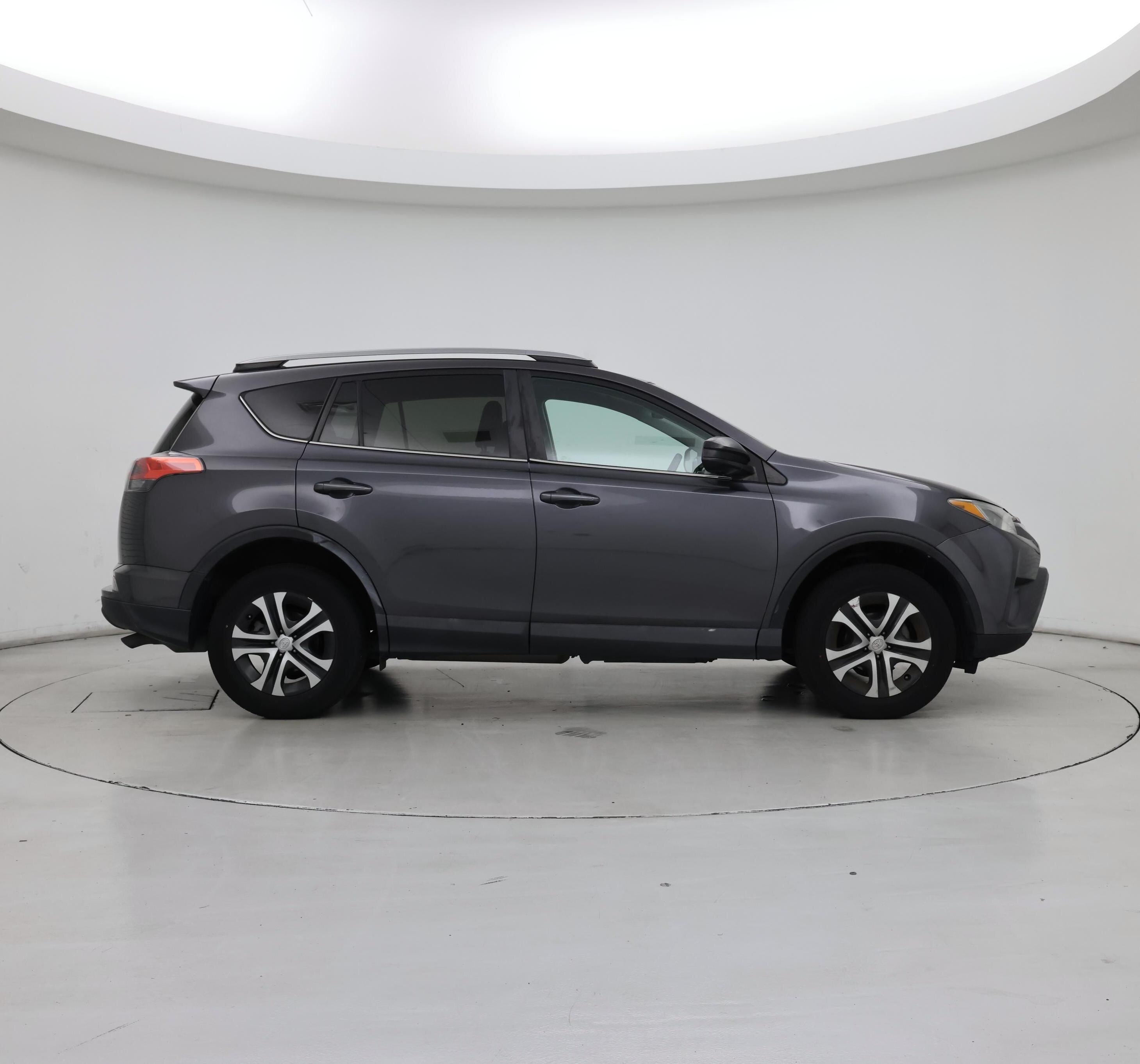Thumbnail: 2017 Toyota RAV4 - 7
