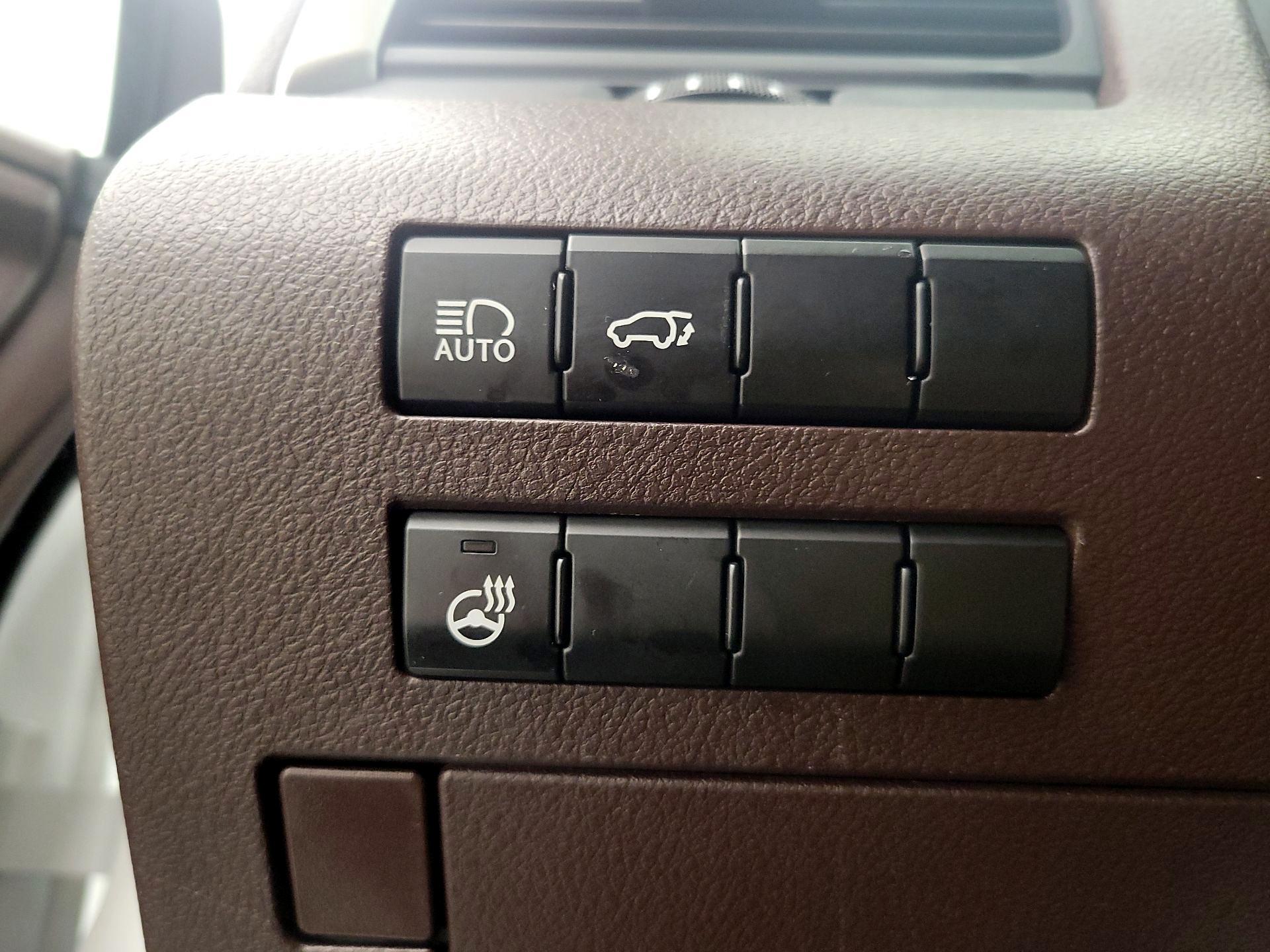 Thumbnail: 2017 Lexus RX - 13