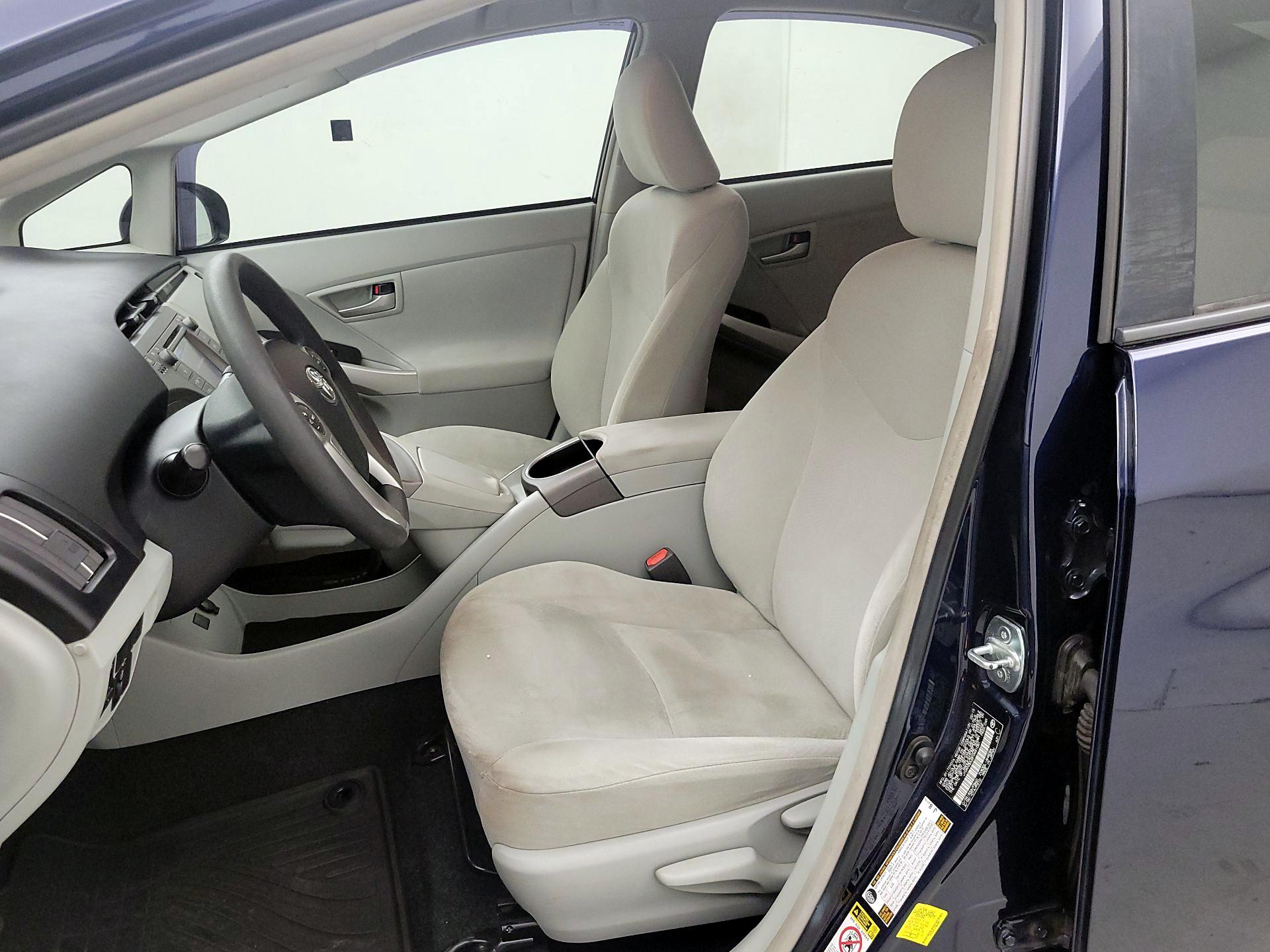 Thumbnail: 2015 Toyota Prius - 11