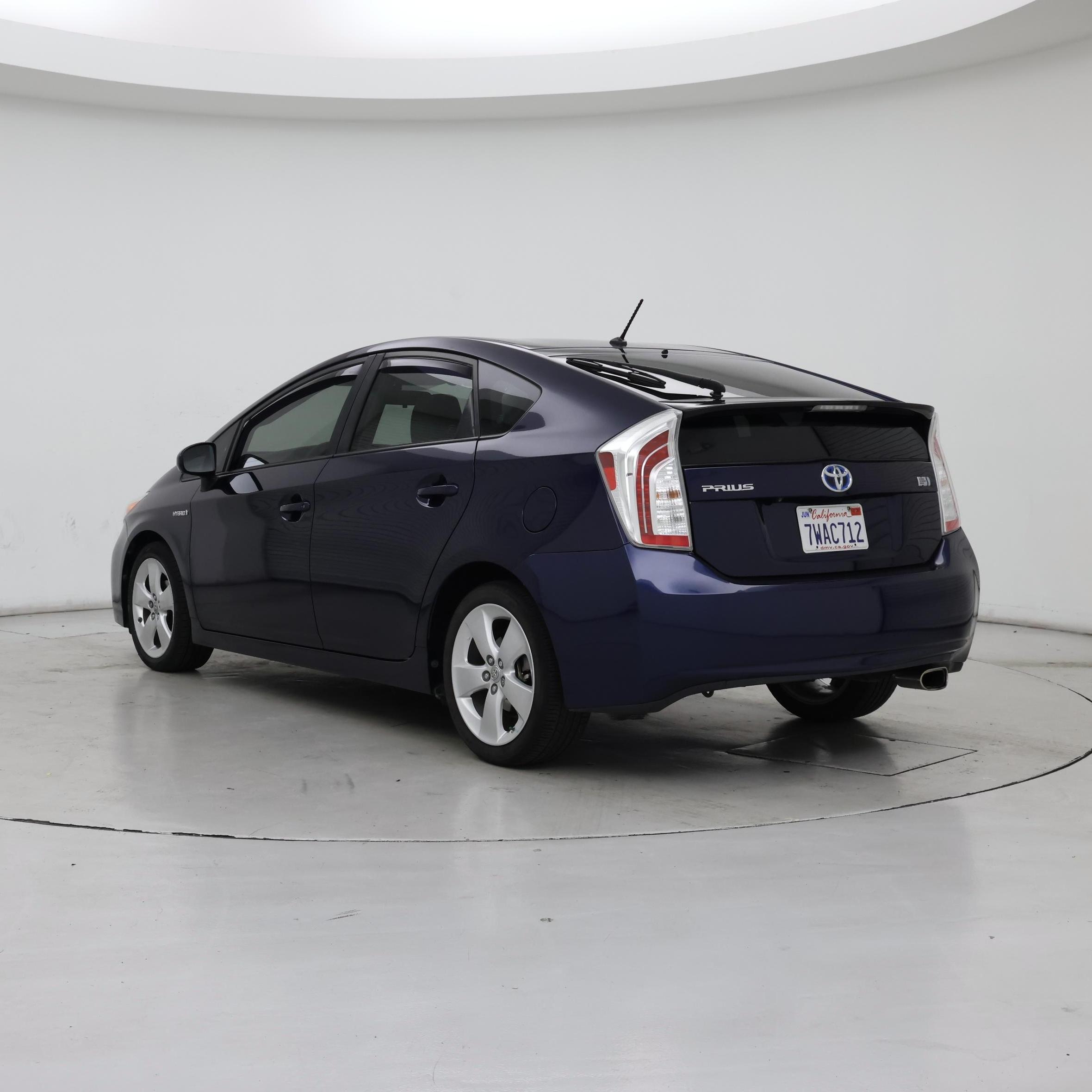 Thumbnail: 2015 Toyota Prius - 2