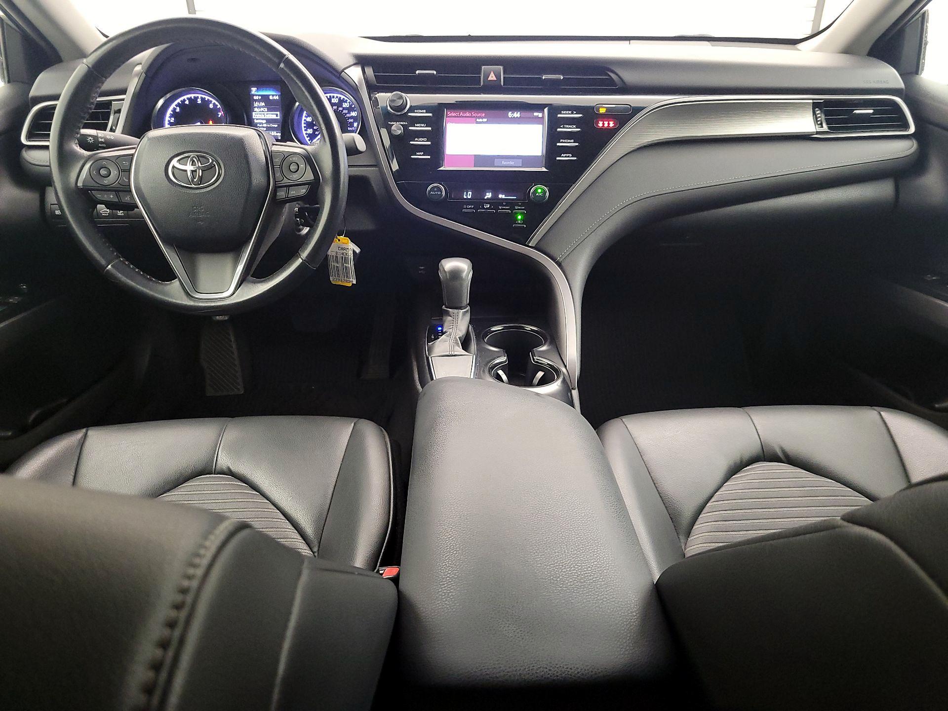 Thumbnail: 2019 Toyota Camry - 9