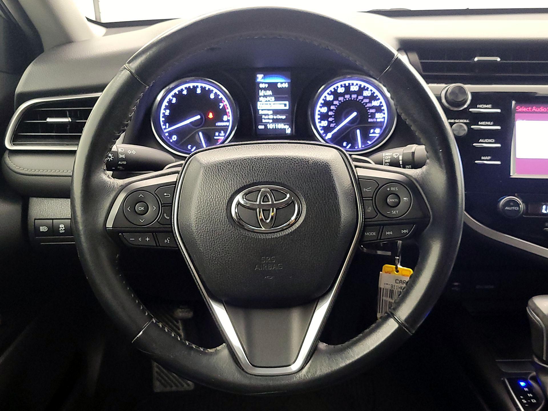 Thumbnail: 2019 Toyota Camry - 10