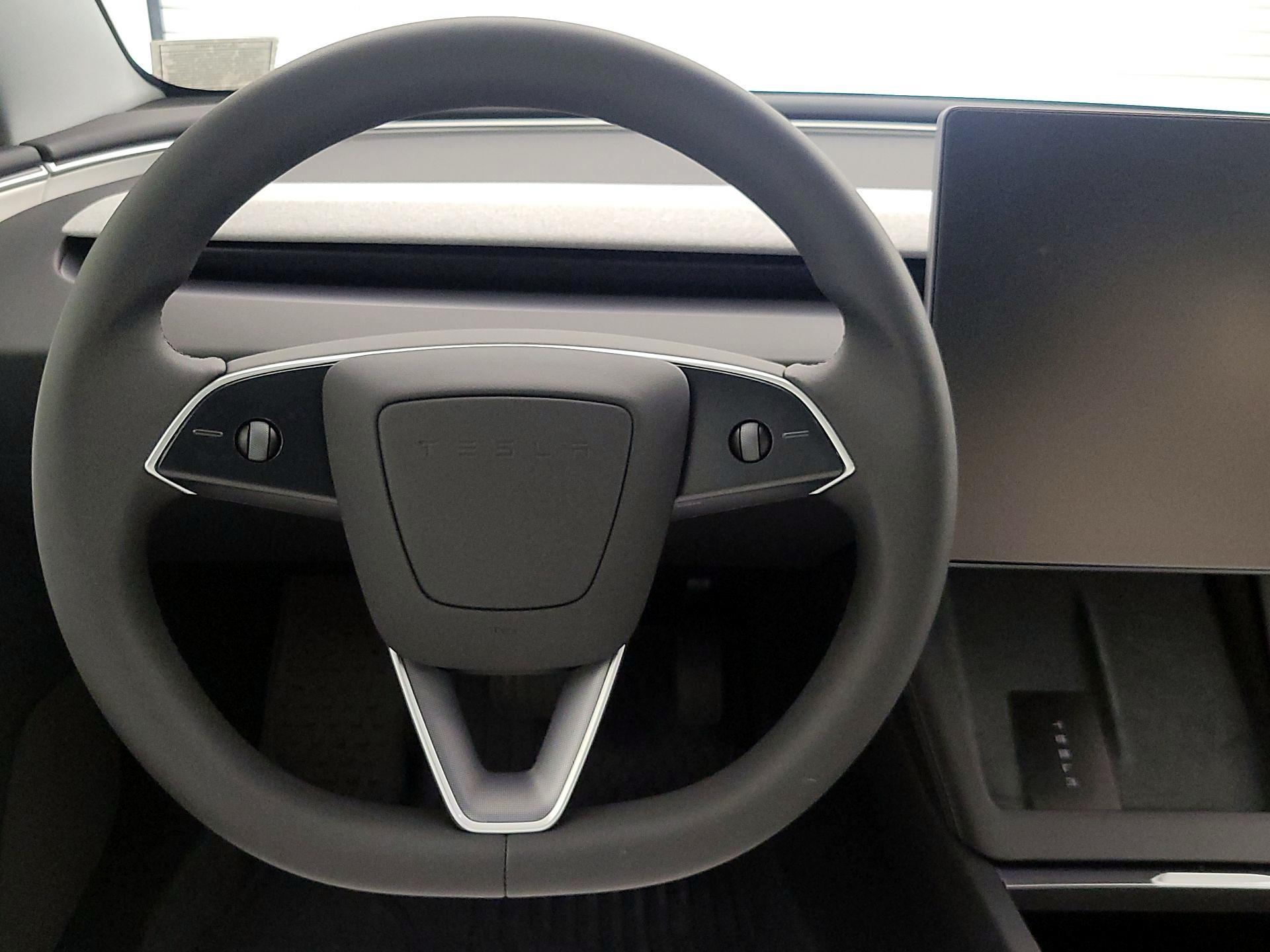 Thumbnail: 2025 Tesla Model 3 - 10