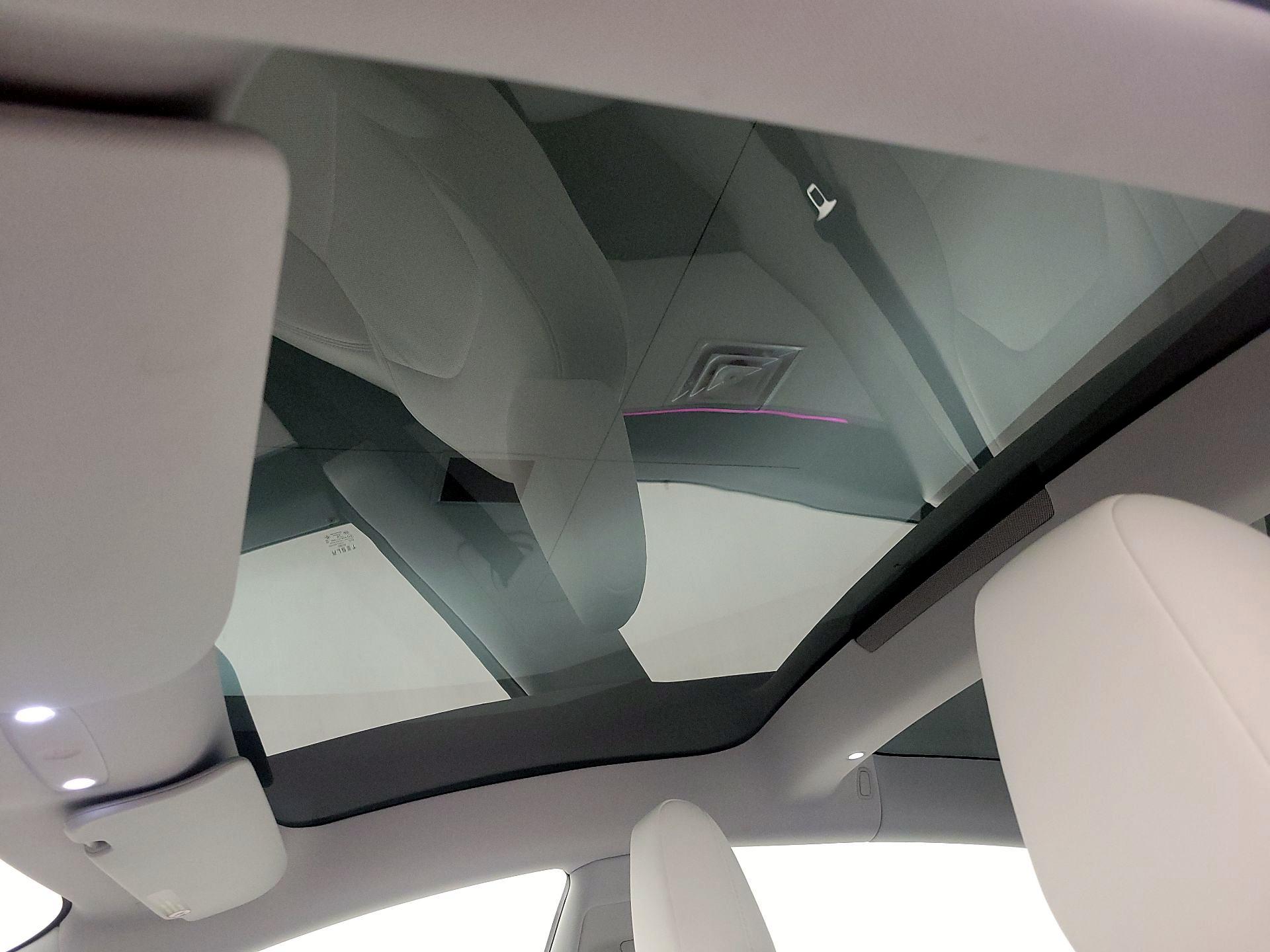 Thumbnail: 2025 Tesla Model 3 - 19