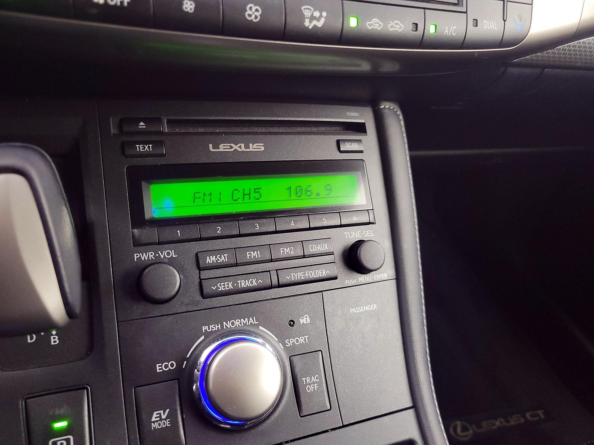 Thumbnail: 2014 Lexus CT - 14