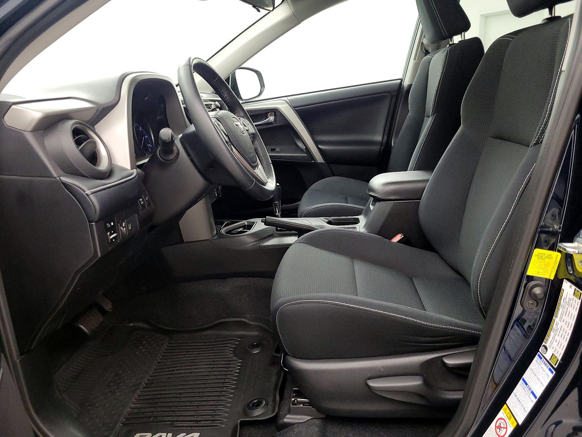 Thumbnail: 2018 Toyota RAV4 - 11