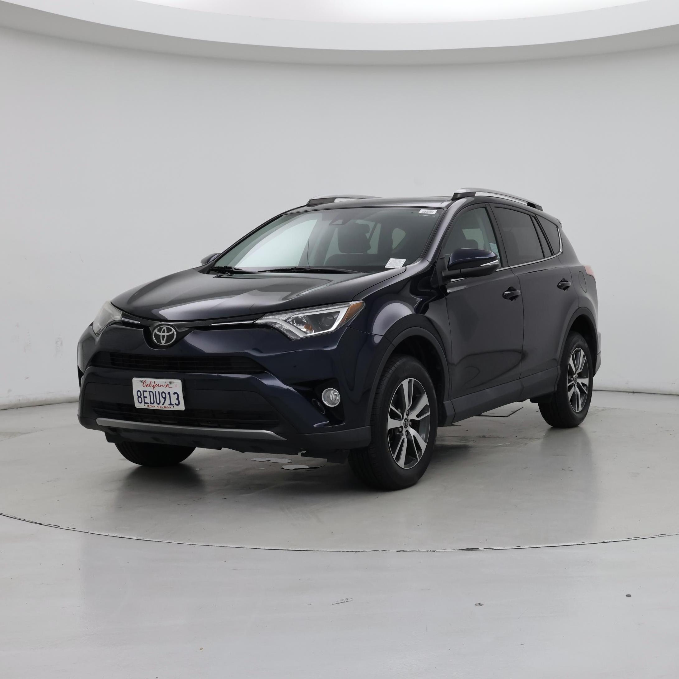 Thumbnail: 2018 Toyota RAV4 - 4