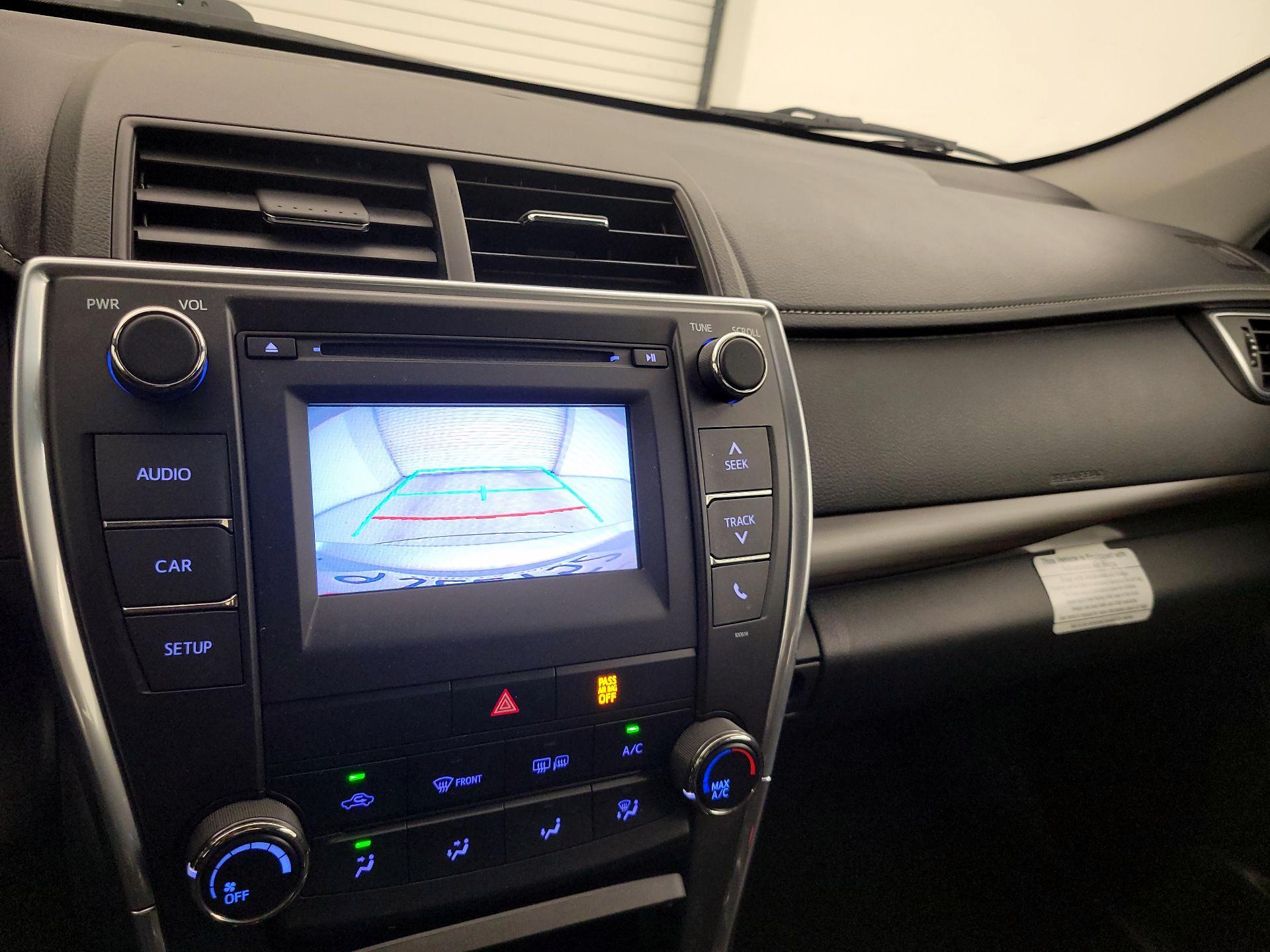 Thumbnail: 2016 Toyota Camry - 14