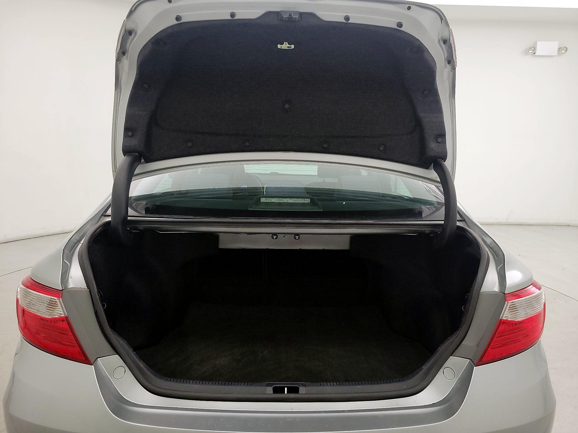 Thumbnail: 2016 Toyota Camry - 20