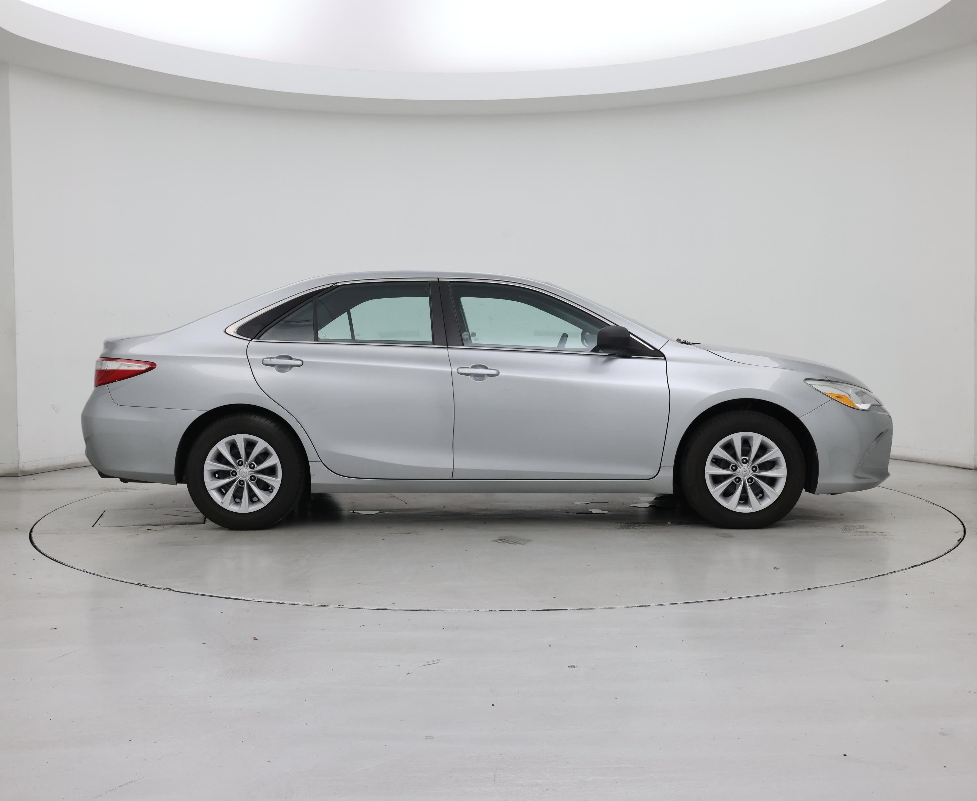 Thumbnail: 2016 Toyota Camry - 7