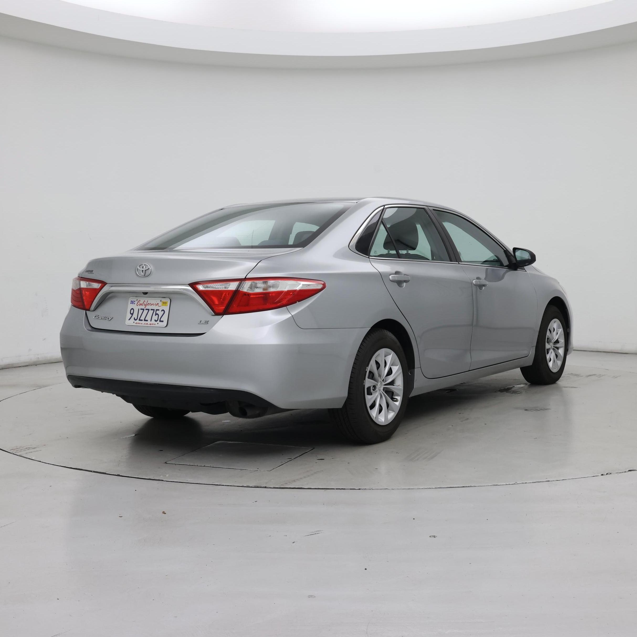 Thumbnail: 2016 Toyota Camry - 8