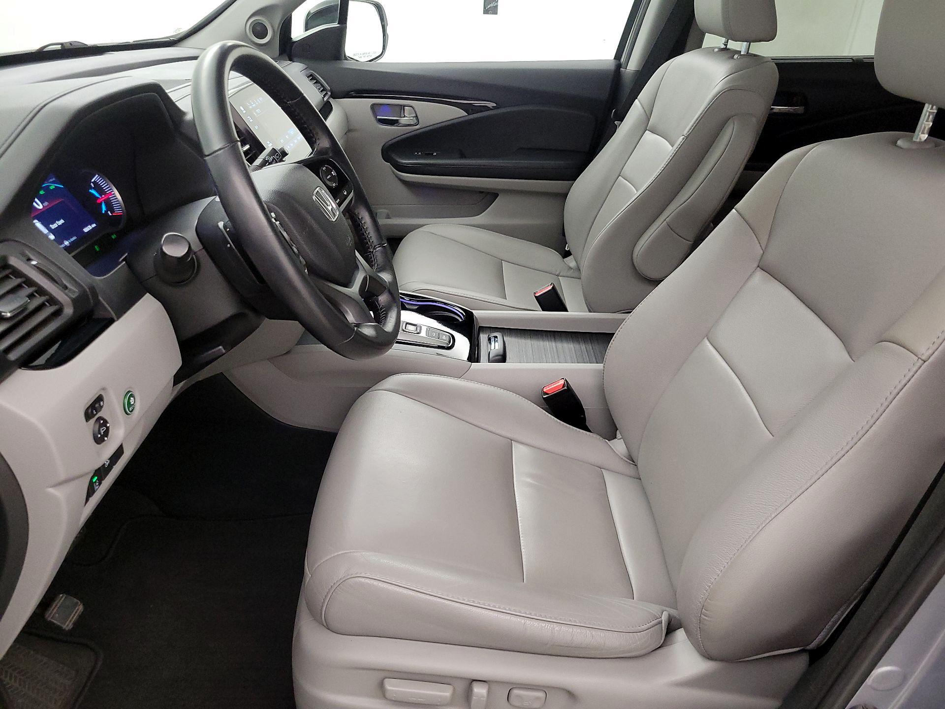 Thumbnail: 2019 Honda Pilot - 11