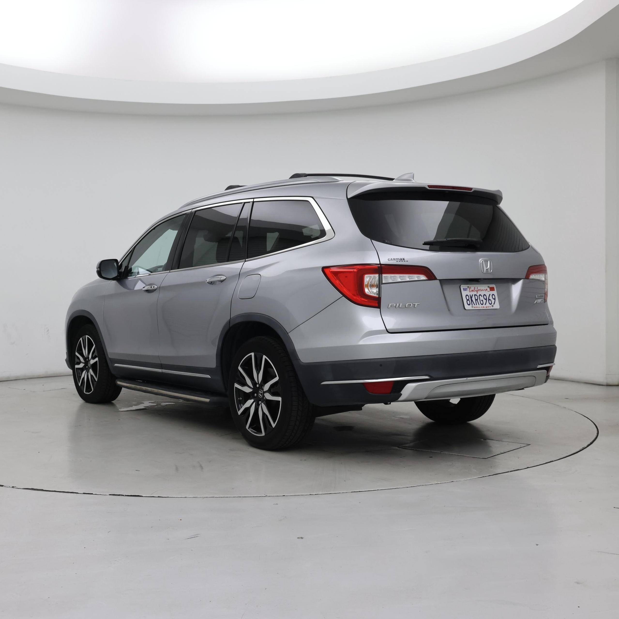Thumbnail: 2019 Honda Pilot - 2