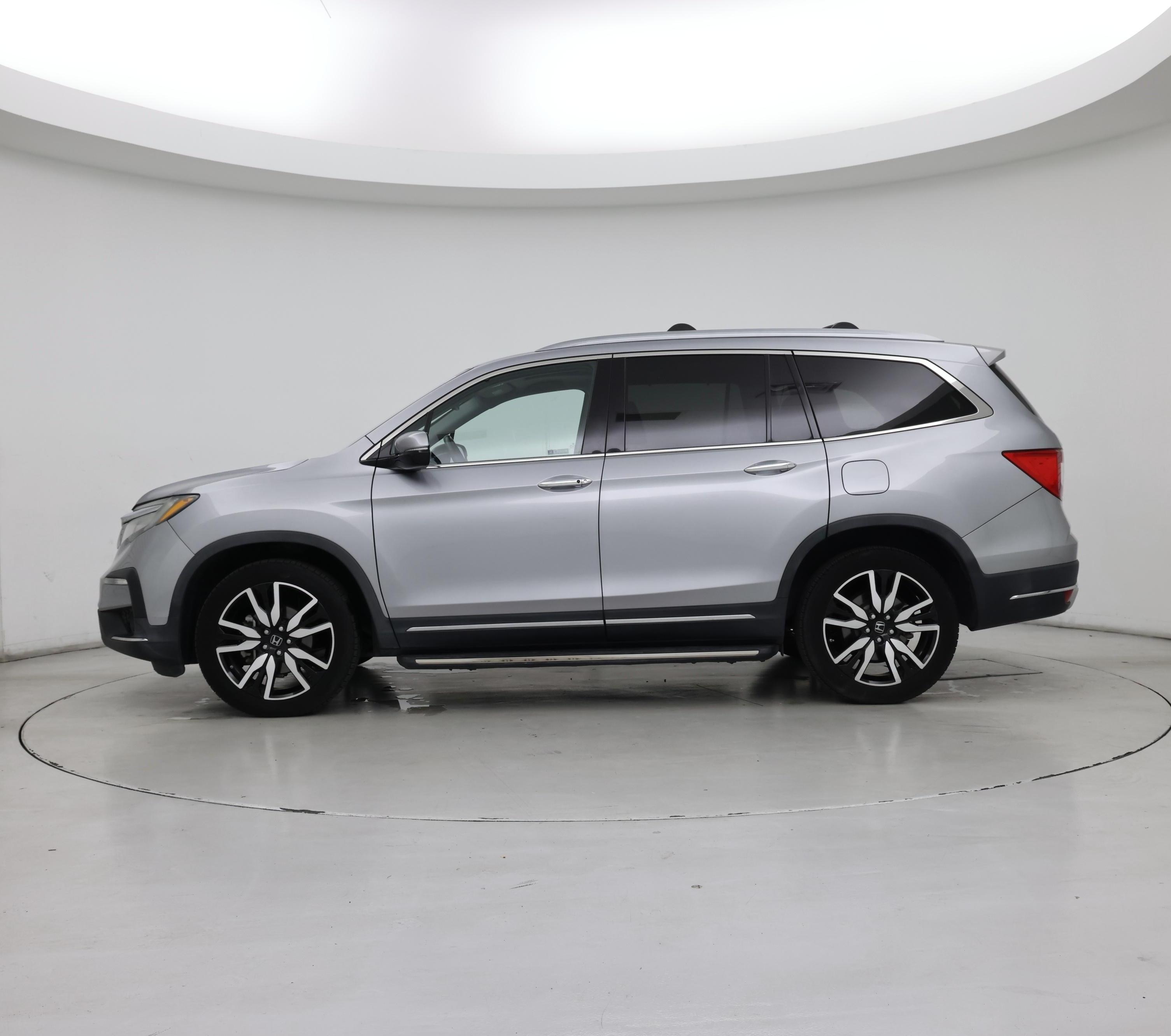 Thumbnail: 2019 Honda Pilot - 3