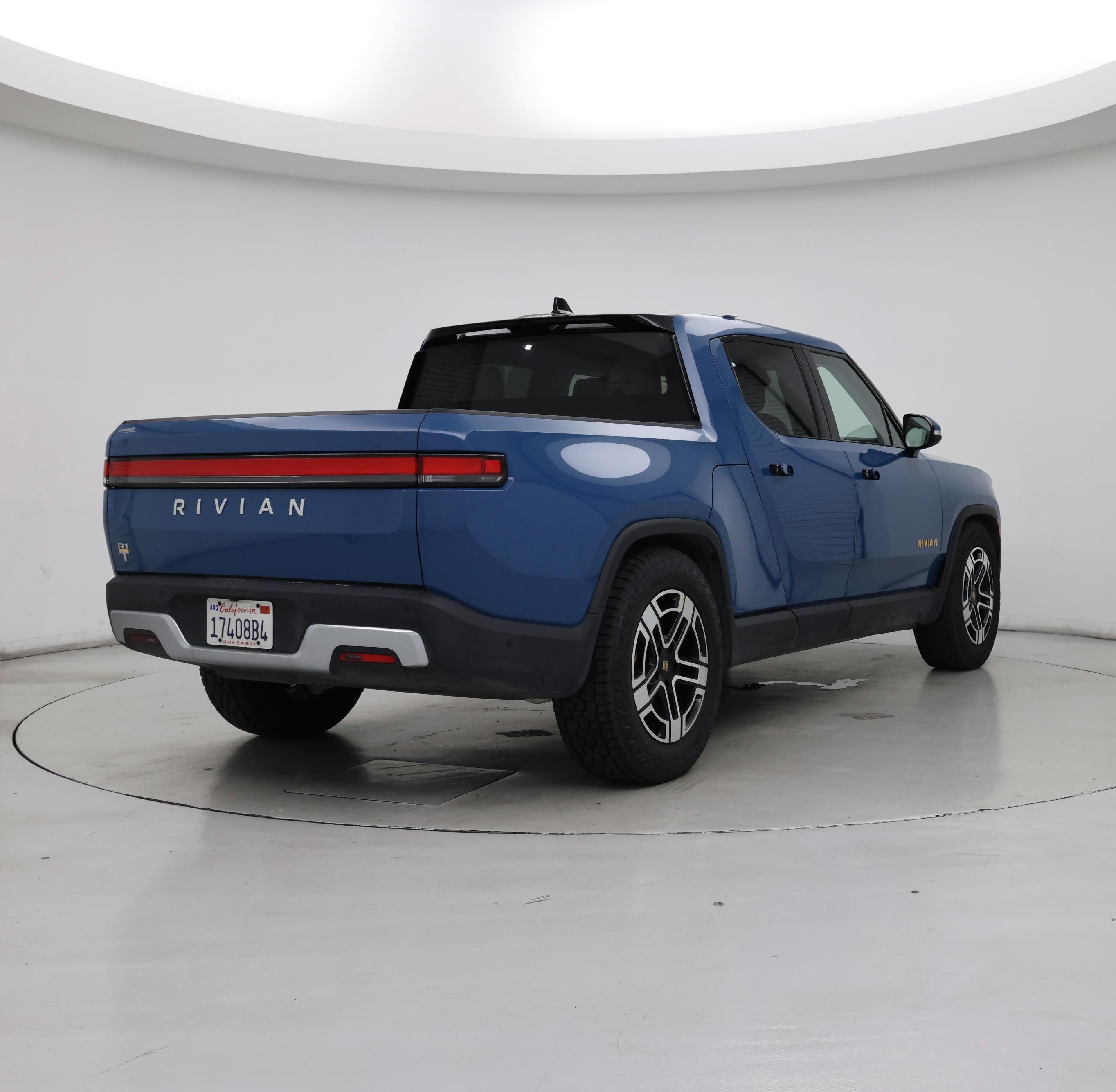 Thumbnail: 2022 Rivian R1T - 8