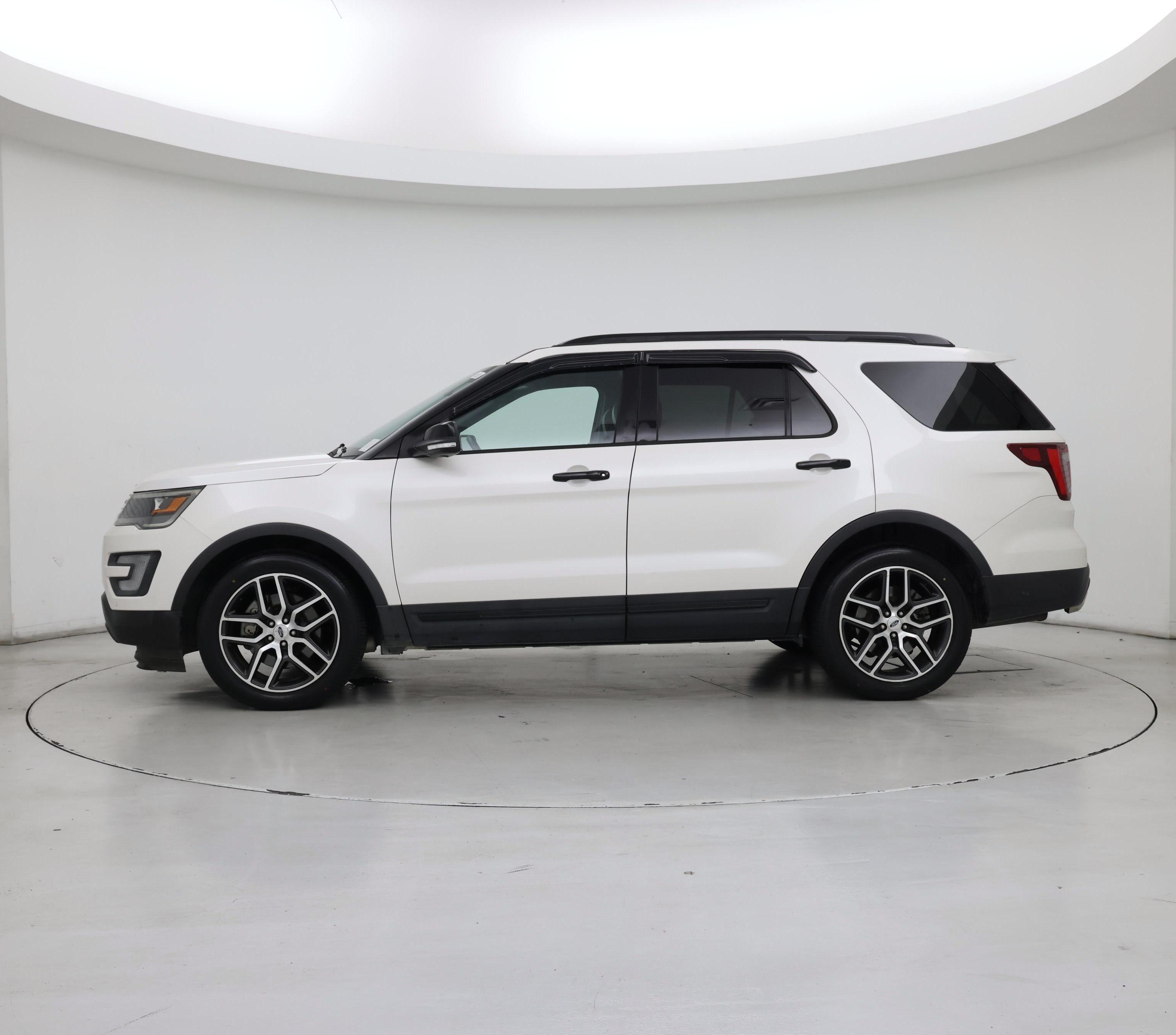 Thumbnail: 2017 Ford Explorer - 3