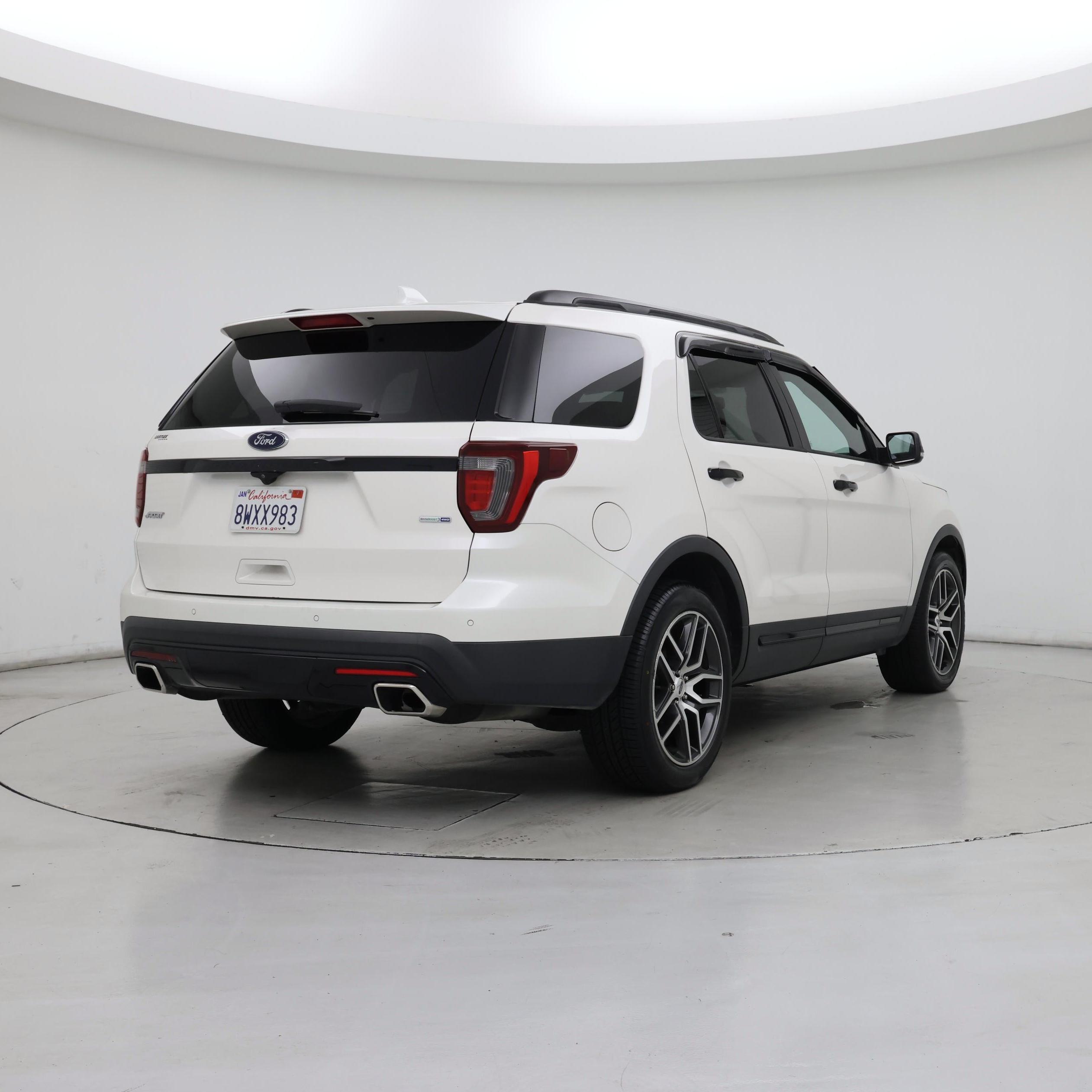 Thumbnail: 2017 Ford Explorer - 8