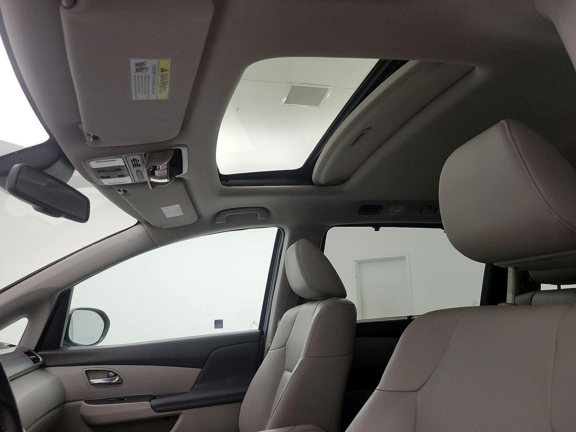 Thumbnail: 2015 Honda Odyssey - 20