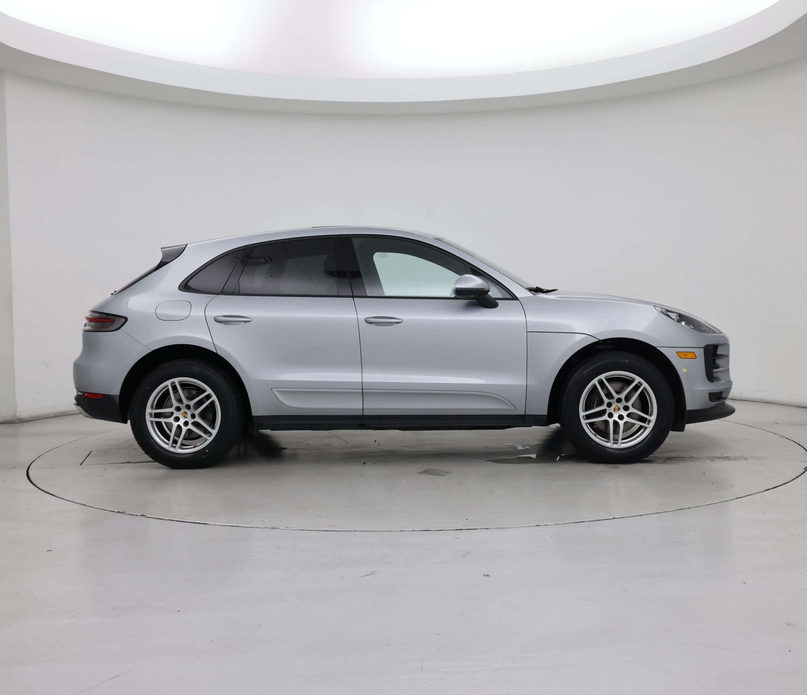 Thumbnail: 2020 Porsche Macan - 7