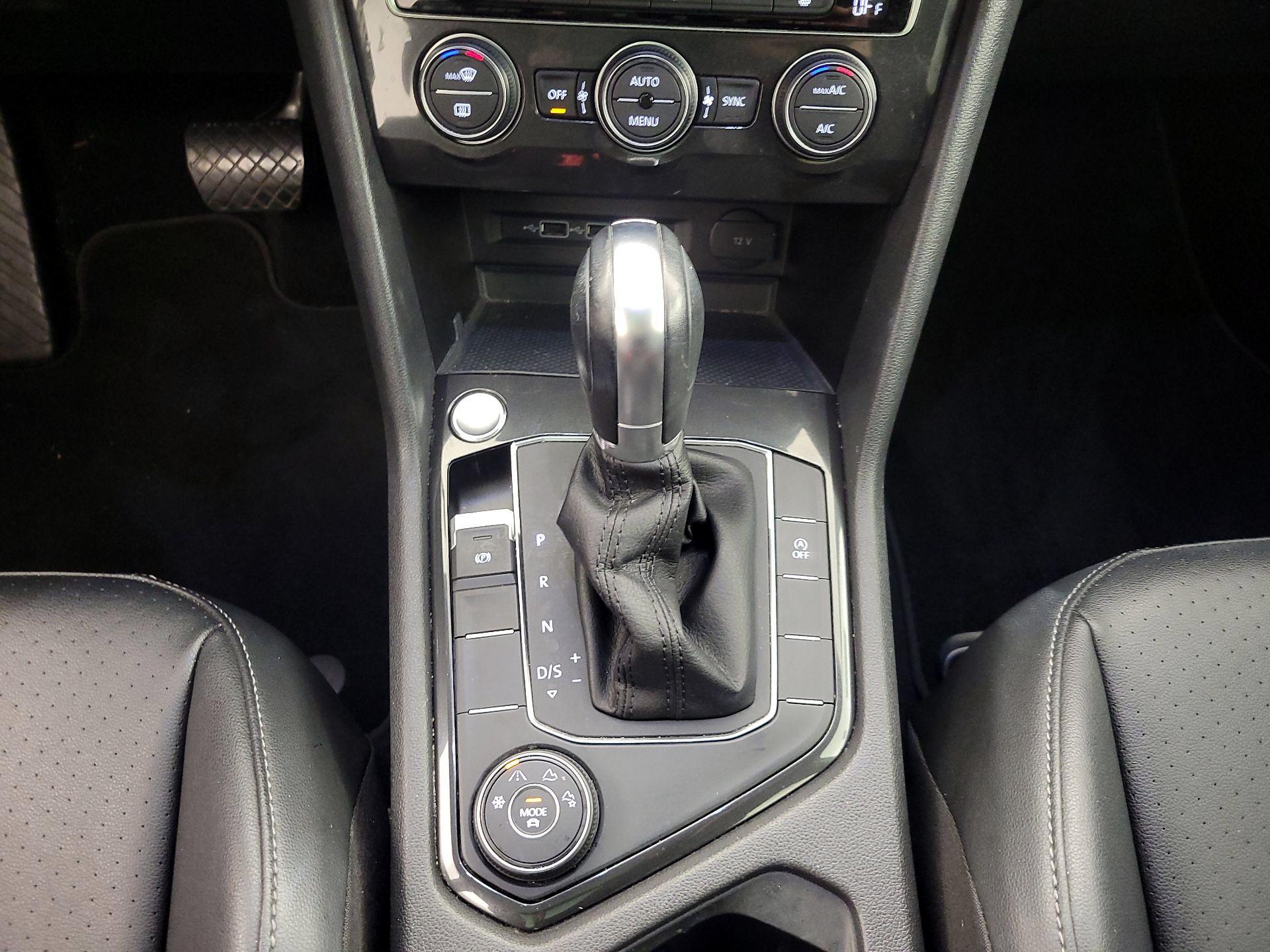 Thumbnail: 2019 Volkswagen Tiguan - 17