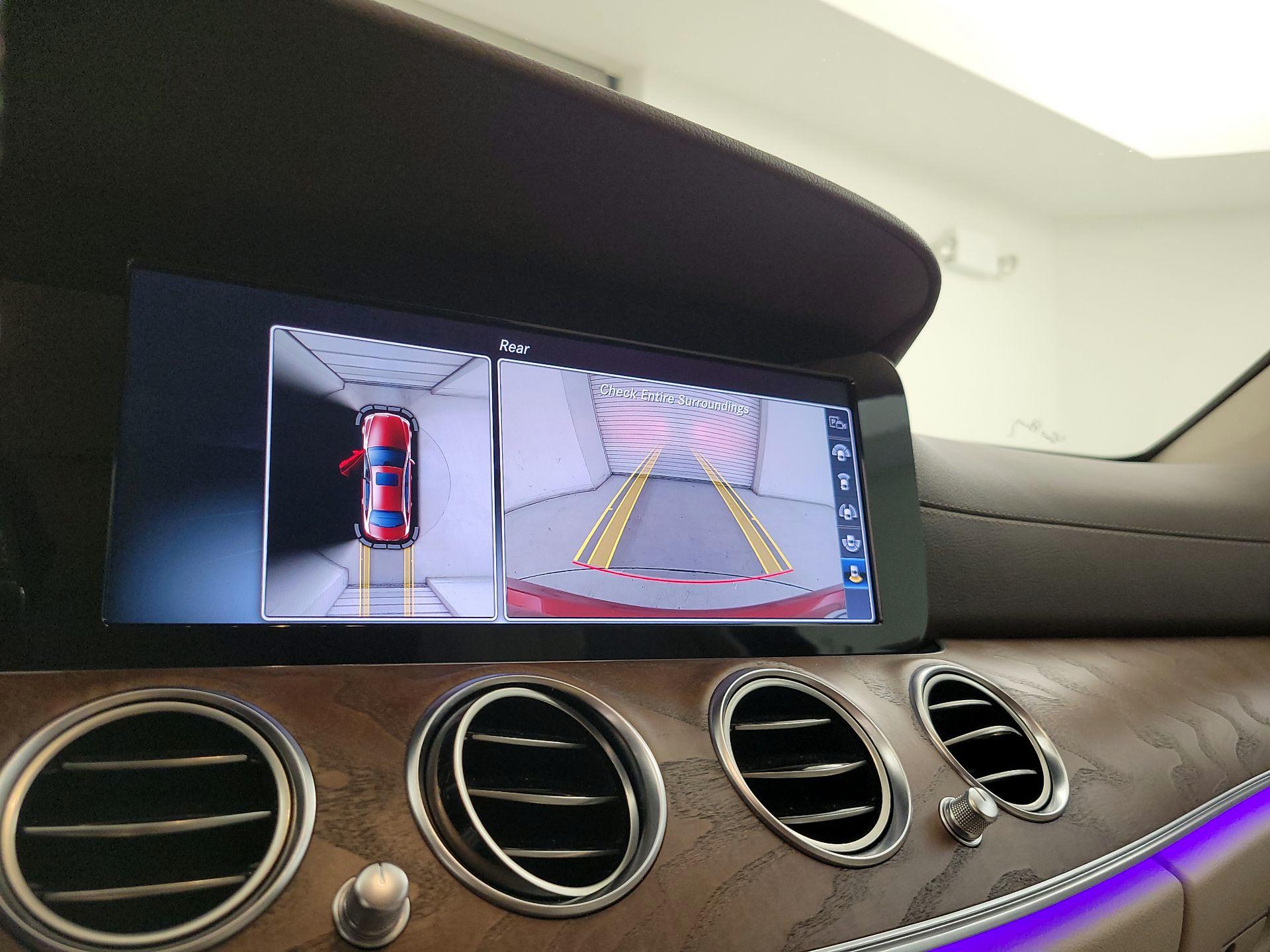 Thumbnail: 2017 Mercedes-Benz E-Class - 15