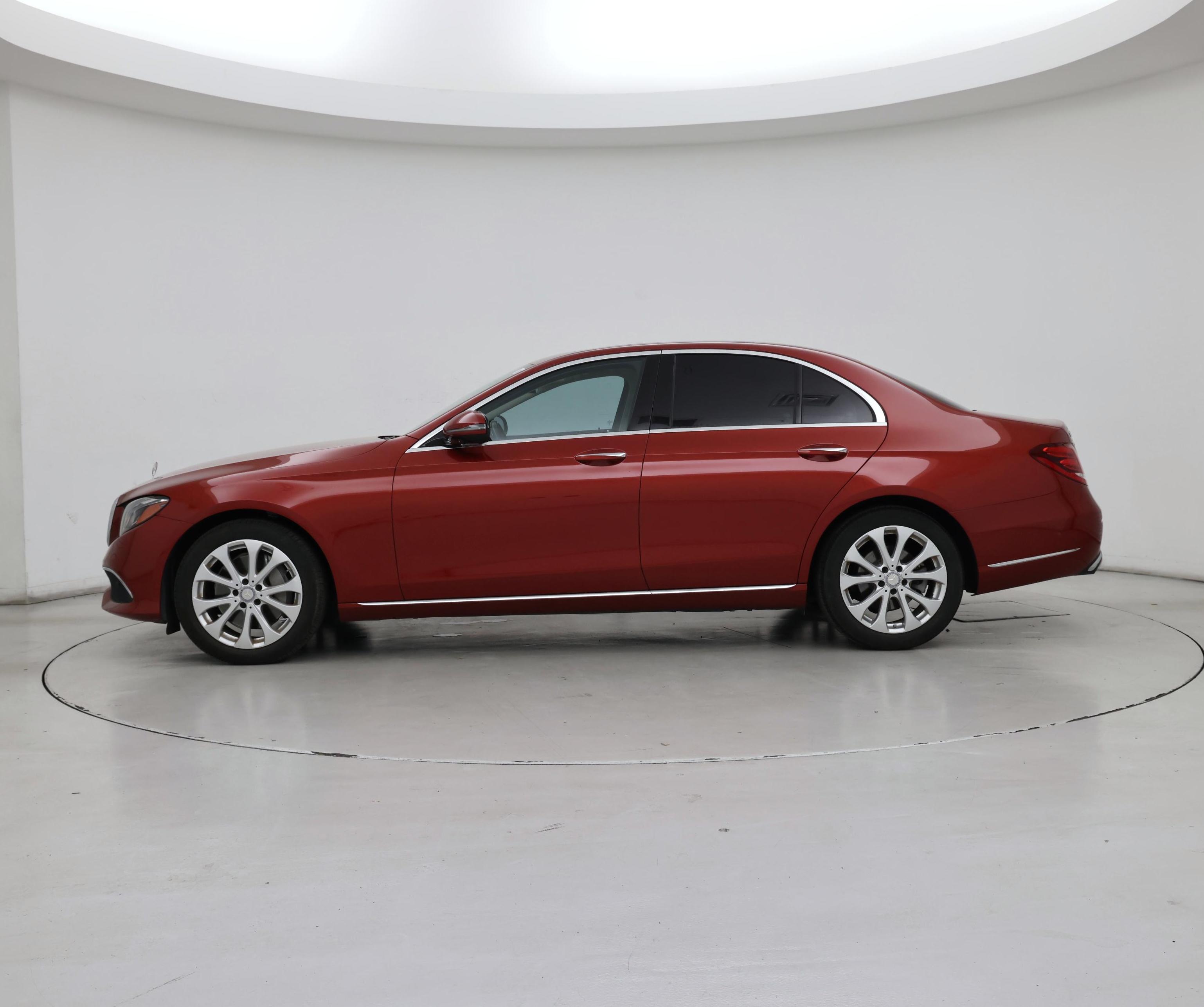 Thumbnail: 2017 Mercedes-Benz E-Class - 3