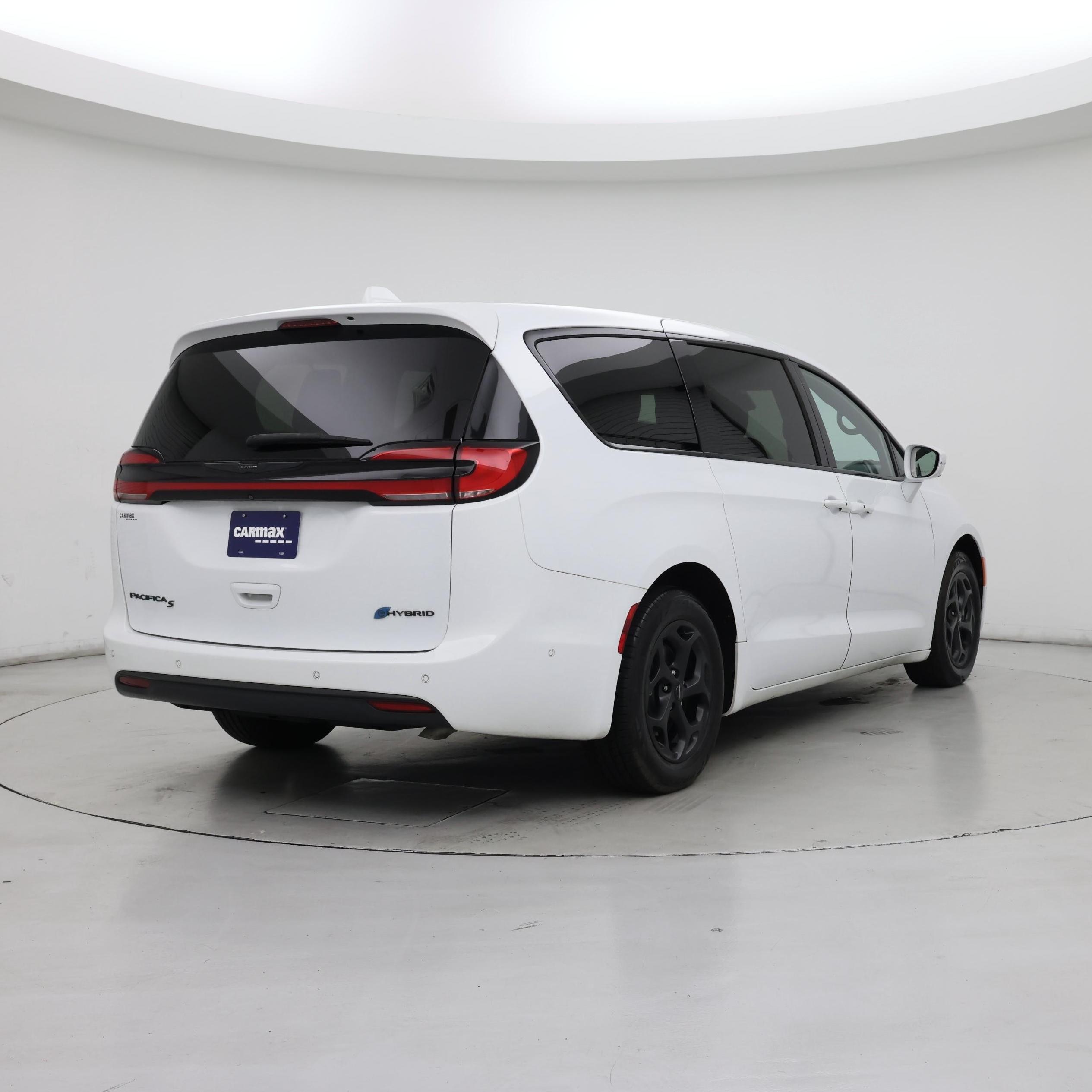 Thumbnail: 2022 Chrysler Pacifica - 8