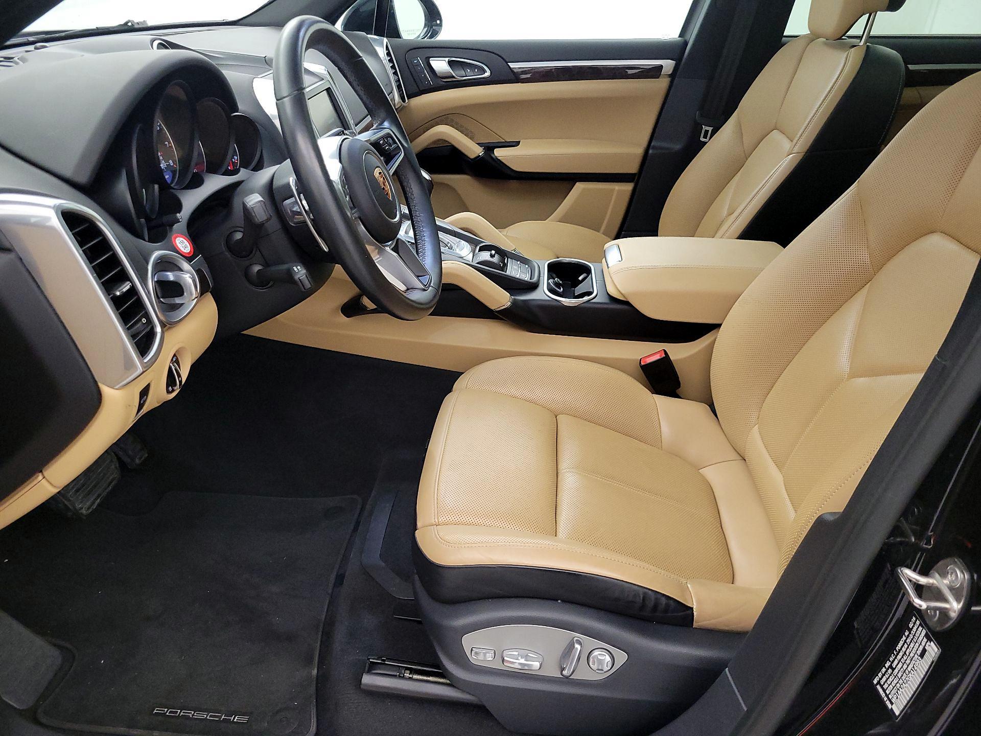 Thumbnail: 2016 Porsche Cayenne - 11