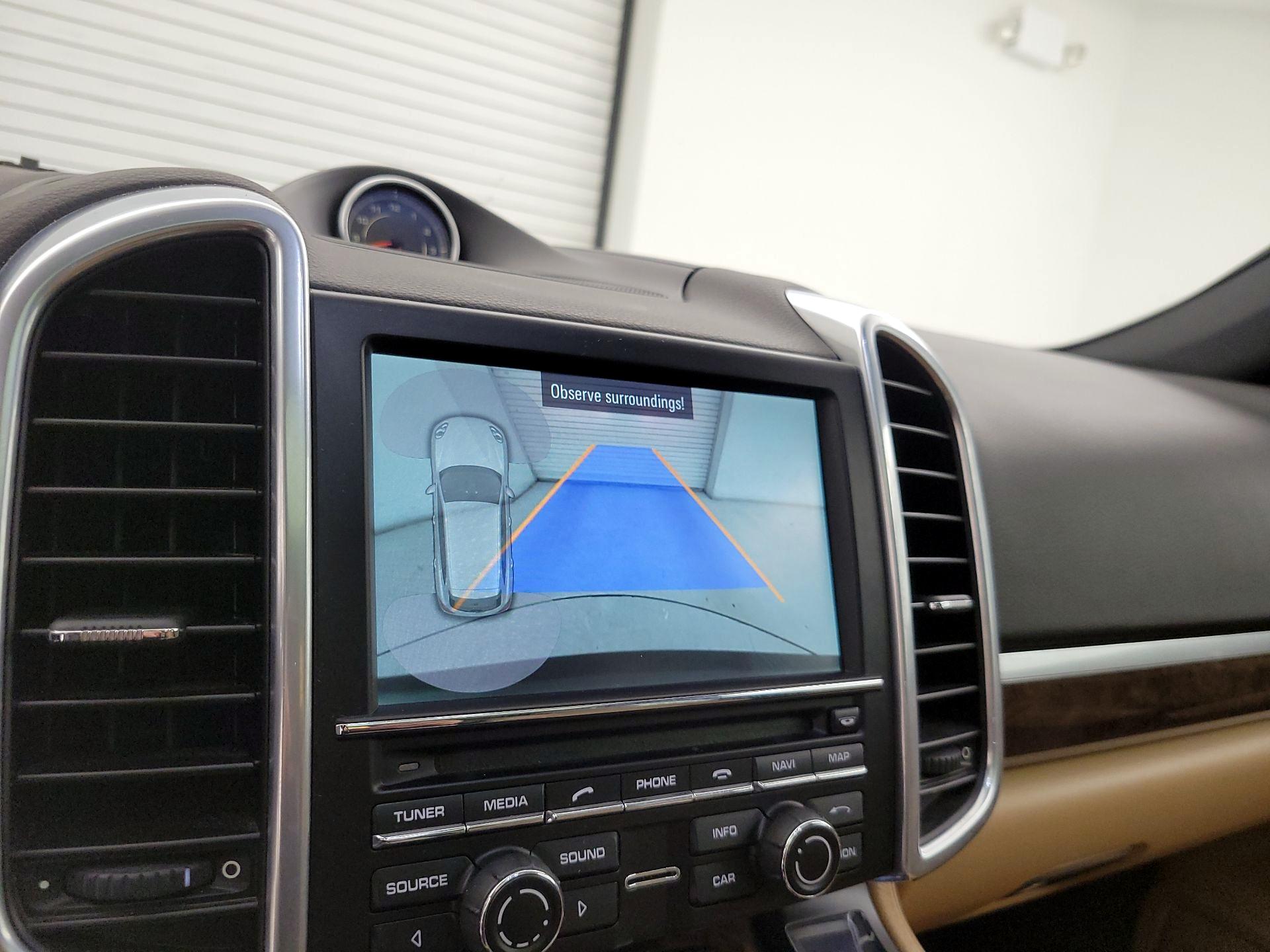 Thumbnail: 2016 Porsche Cayenne - 15