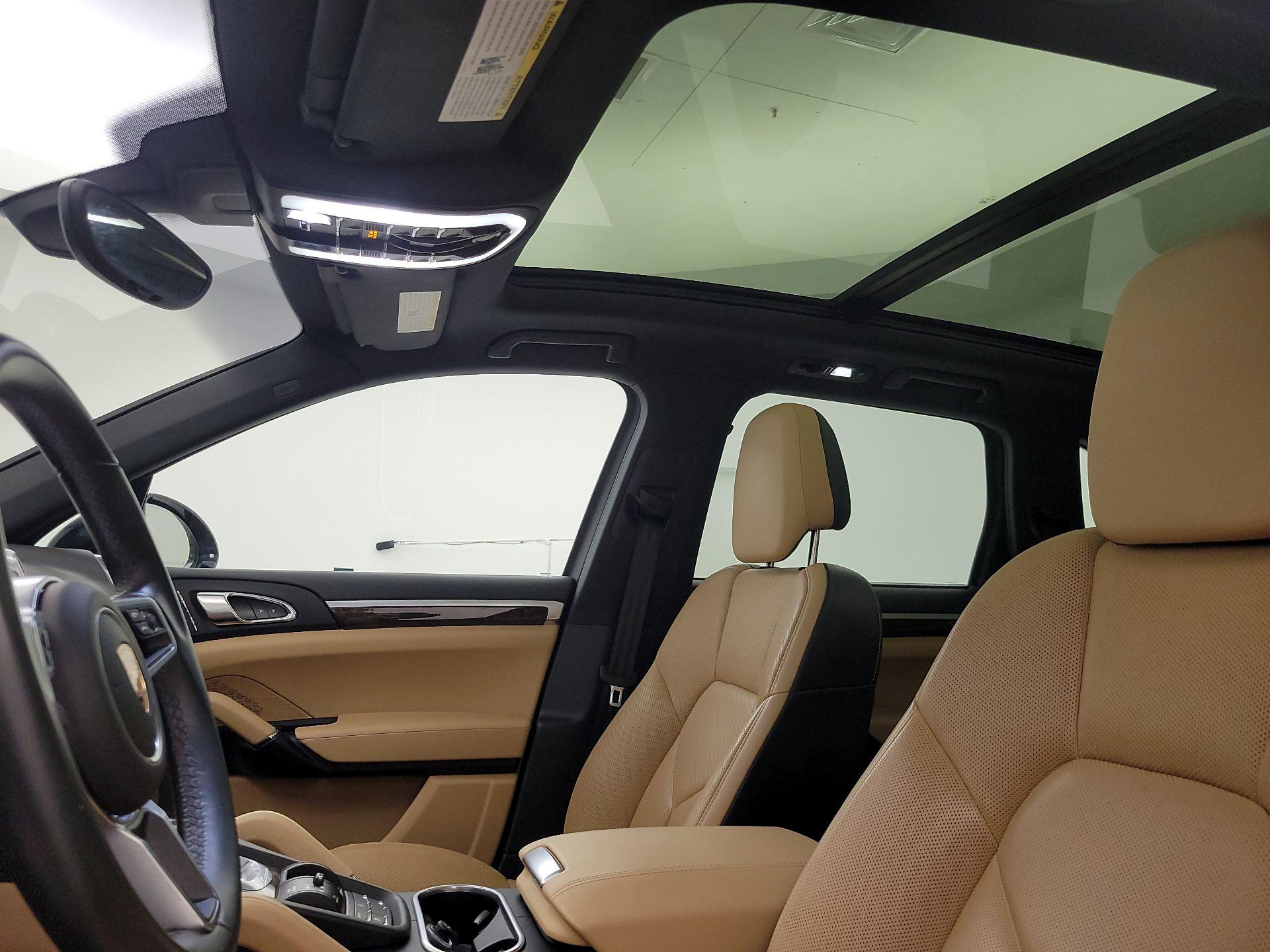 Thumbnail: 2016 Porsche Cayenne - 20